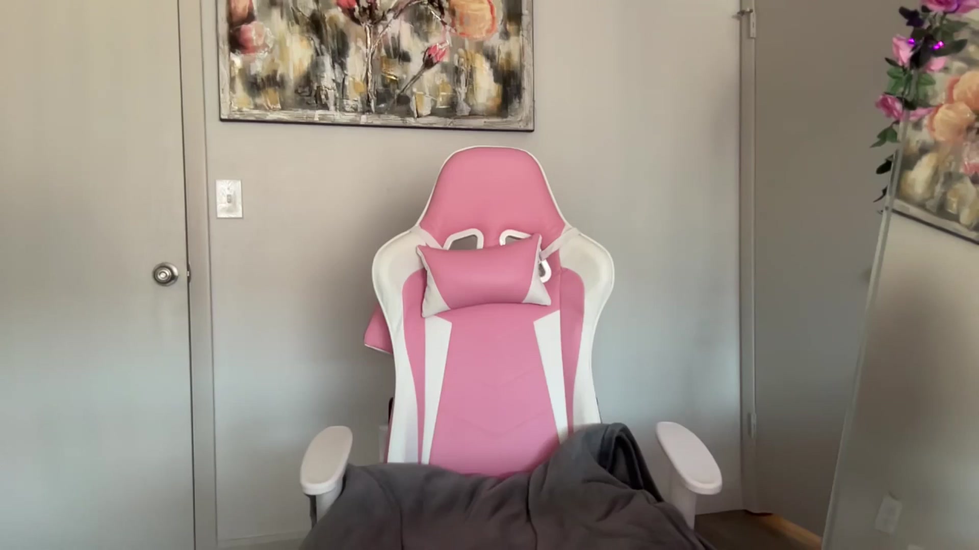 Gallery image thumbnail from StellaRose's myfreecams stream on, 11/17/2025, 22:12 image 3 of 20