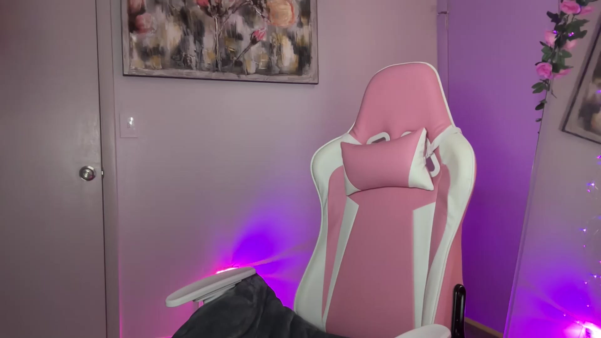 Gallery image thumbnail from StellaRose's myfreecams stream on, 12/03/2025, 04:15 image 20 of 20