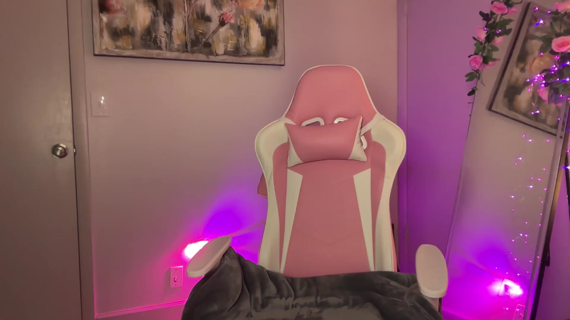 Gallery image thumbnail from StellaRose's myfreecams stream on, 12/03/2025, 04:15 image 15 of 20