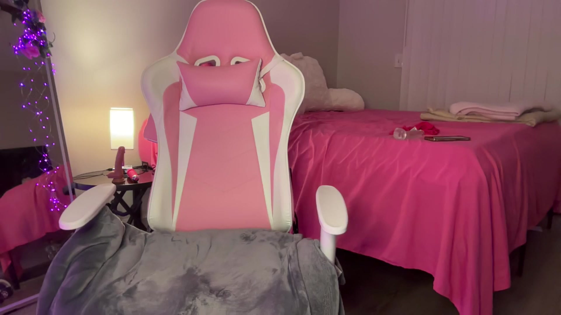 Gallery image thumbnail from StellaRose's myfreecams stream on, 12/04/2025, 05:43 image 14 of 20