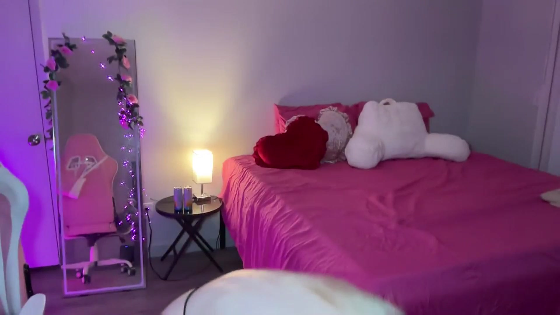 Gallery image thumbnail from StellaRose's myfreecams stream on, 12/12/2025, 01:25 image 14 of 20