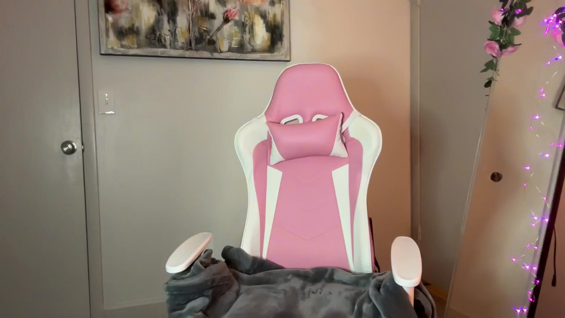 Gallery image thumbnail from StellaRose's myfreecams stream on, 12/23/2025, 05:00 image 4 of 20