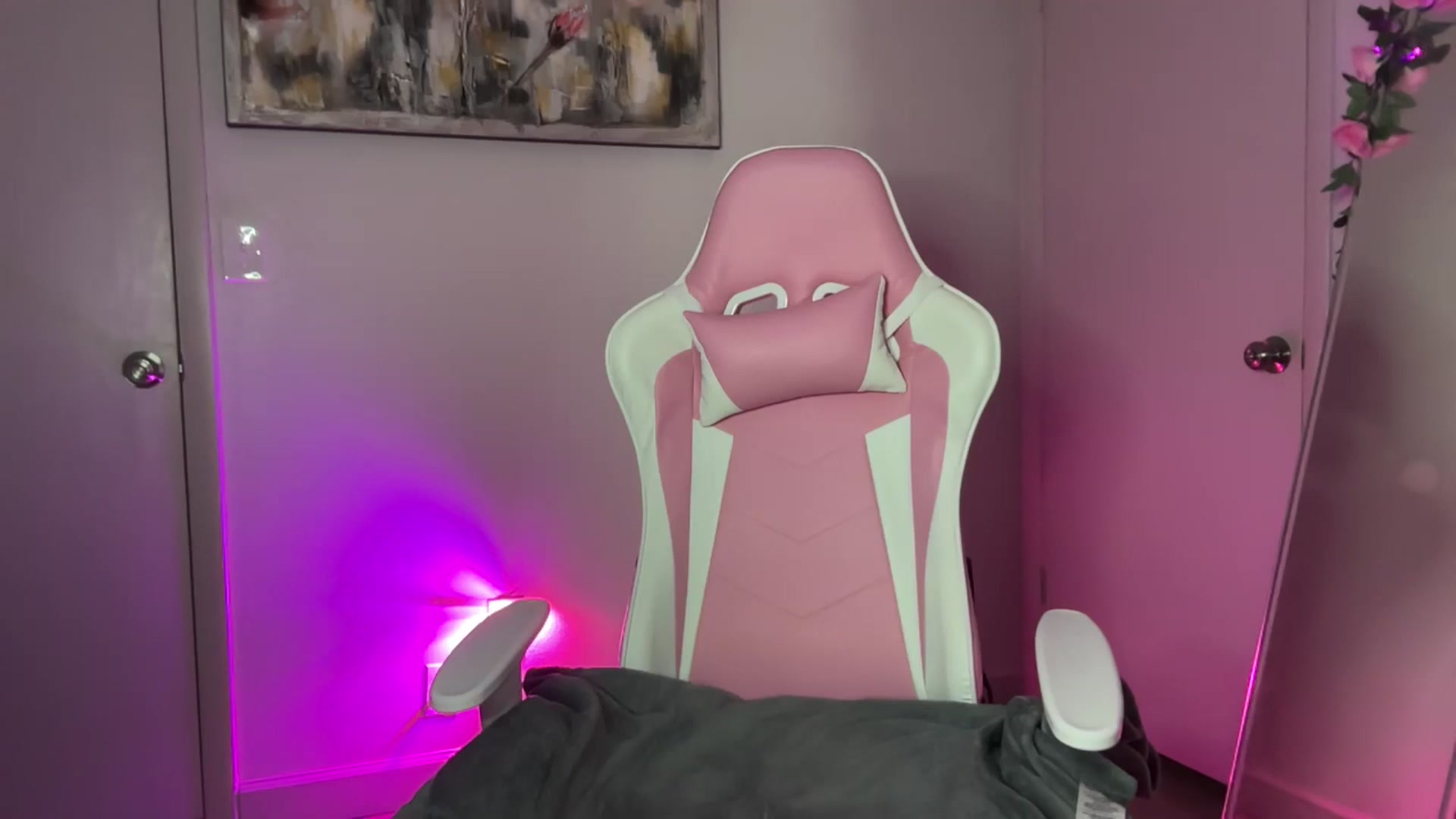 Gallery image thumbnail from StellaRose's myfreecams stream on, 12/27/2025, 05:39 image 2 of 20