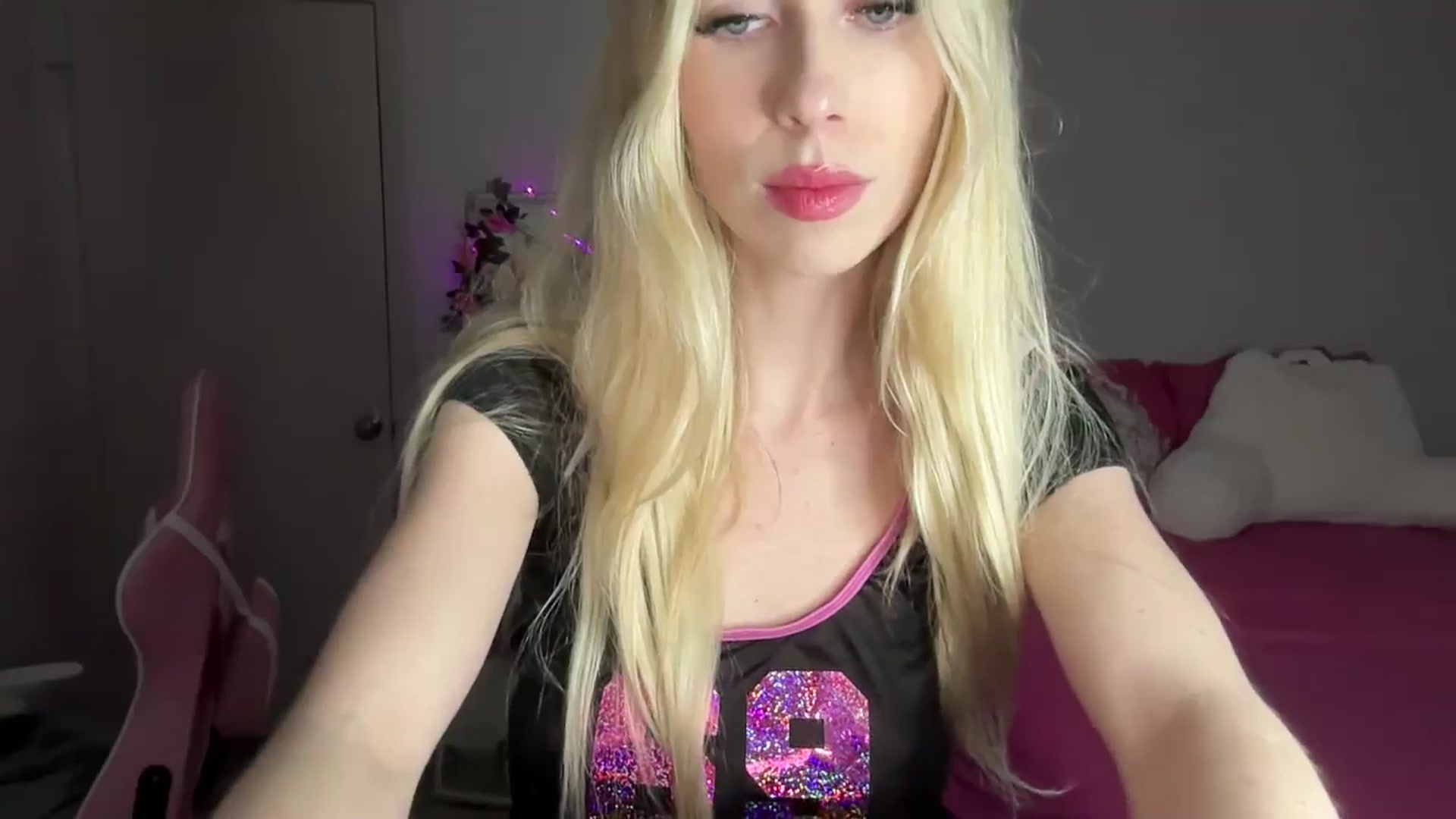 Gallery image thumbnail from StellaRose's myfreecams stream on, 12/29/2025, 05:03 image 7 of 20