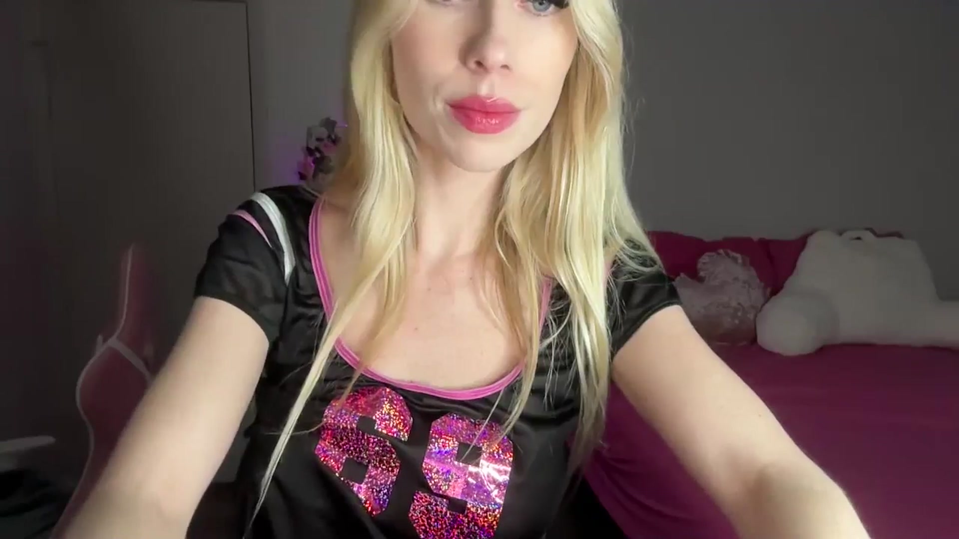 Gallery image thumbnail from StellaRose's myfreecams stream on, 12/29/2025, 05:03 image 6 of 20