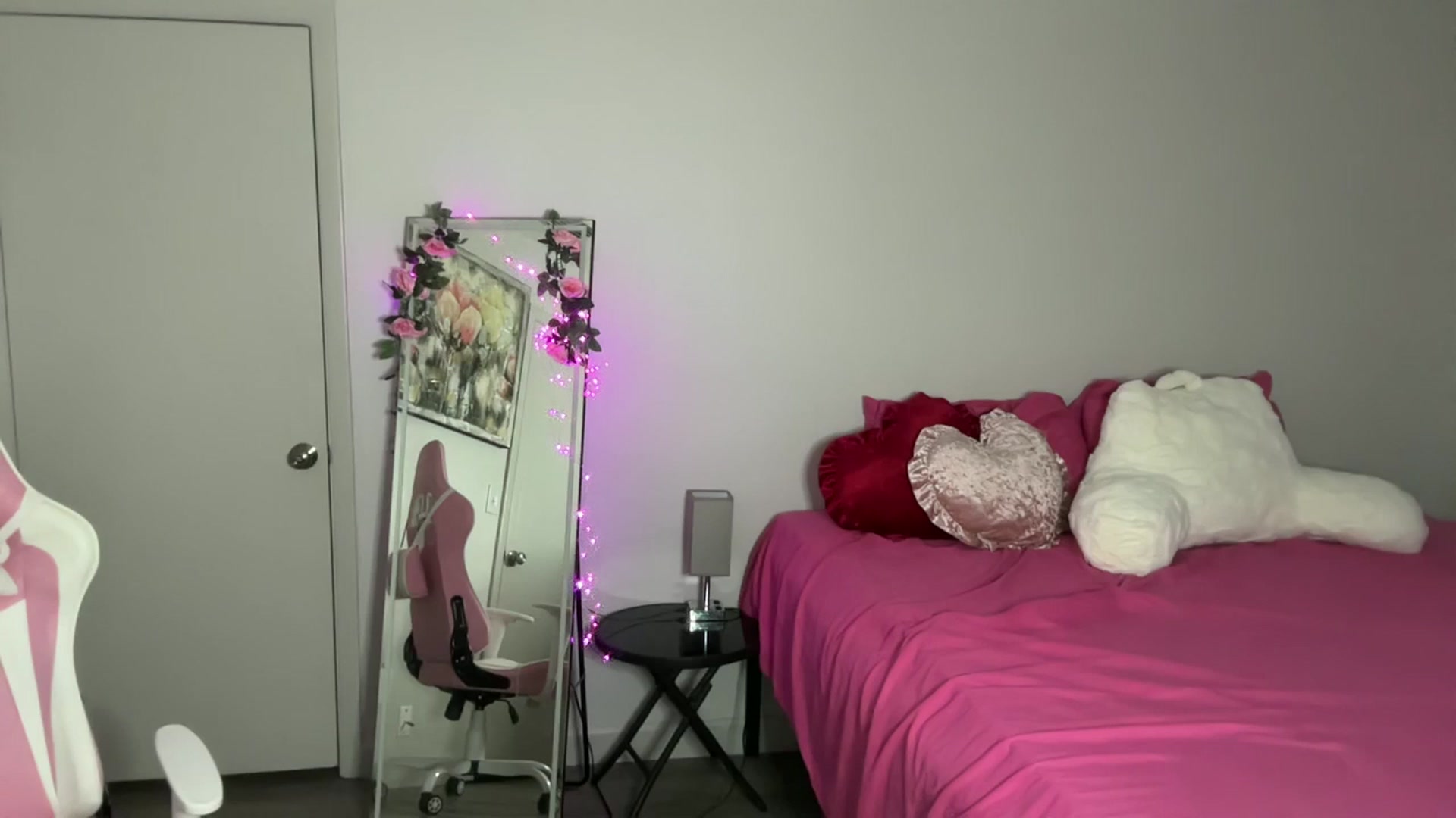 Gallery image thumbnail from StellaRose's myfreecams stream on, 01/01/2026, 24:02 image 10 of 20