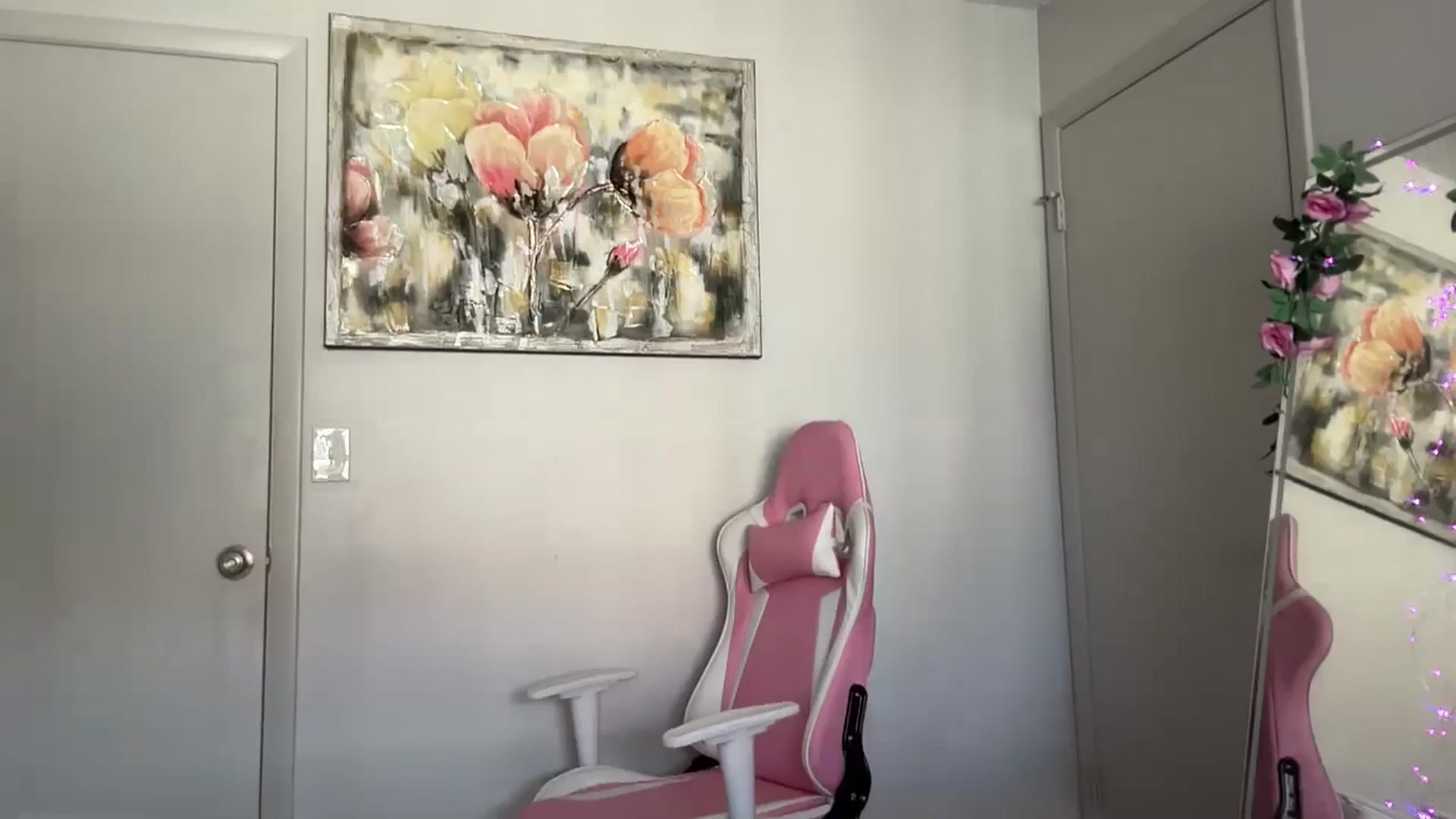 Gallery image thumbnail from StellaRose's myfreecams stream on, 01/02/2026, 19:44 image 16 of 20