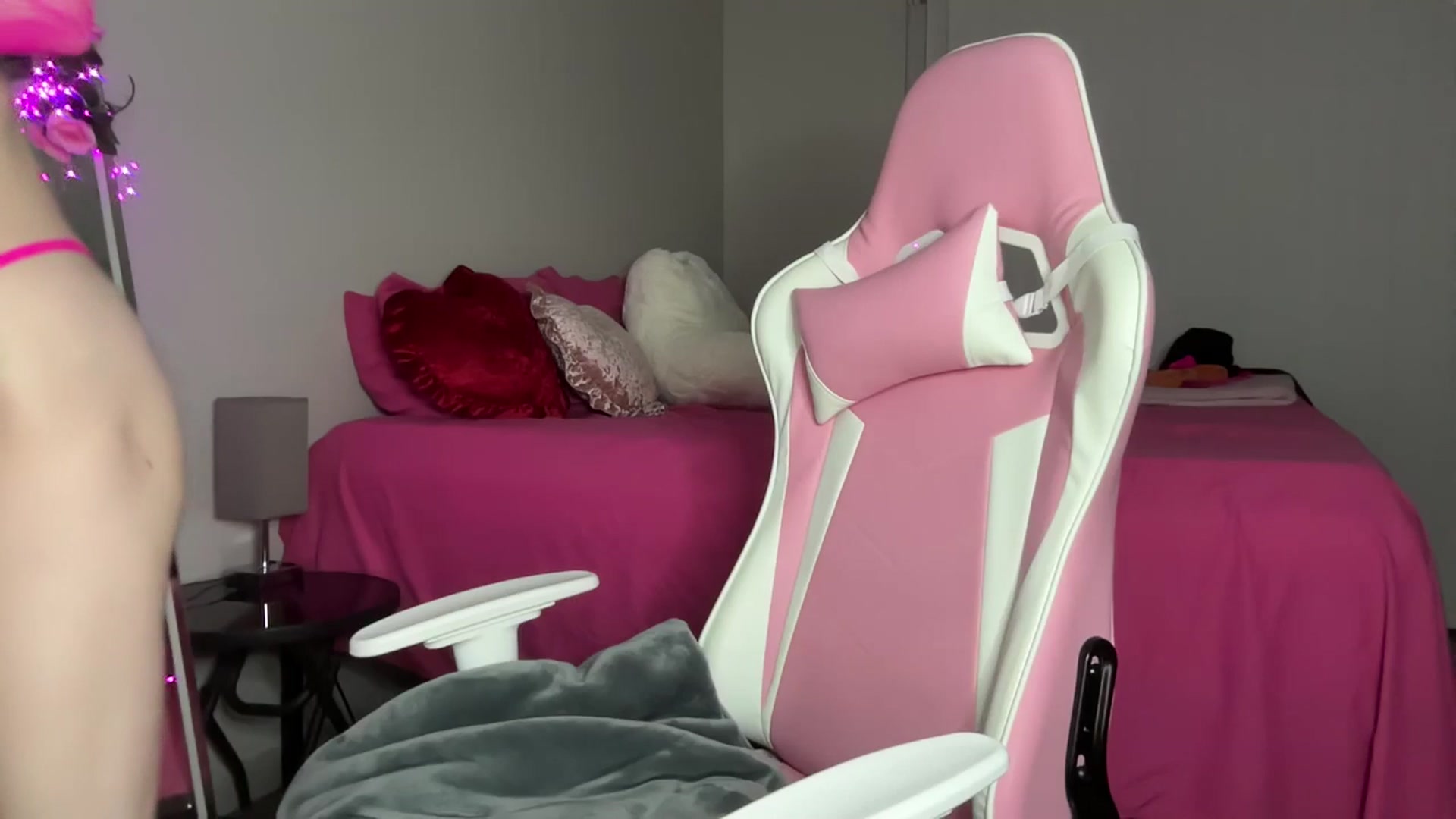 Gallery image thumbnail from StellaRose's myfreecams stream on, 01/03/2026, 03:27 image 10 of 20