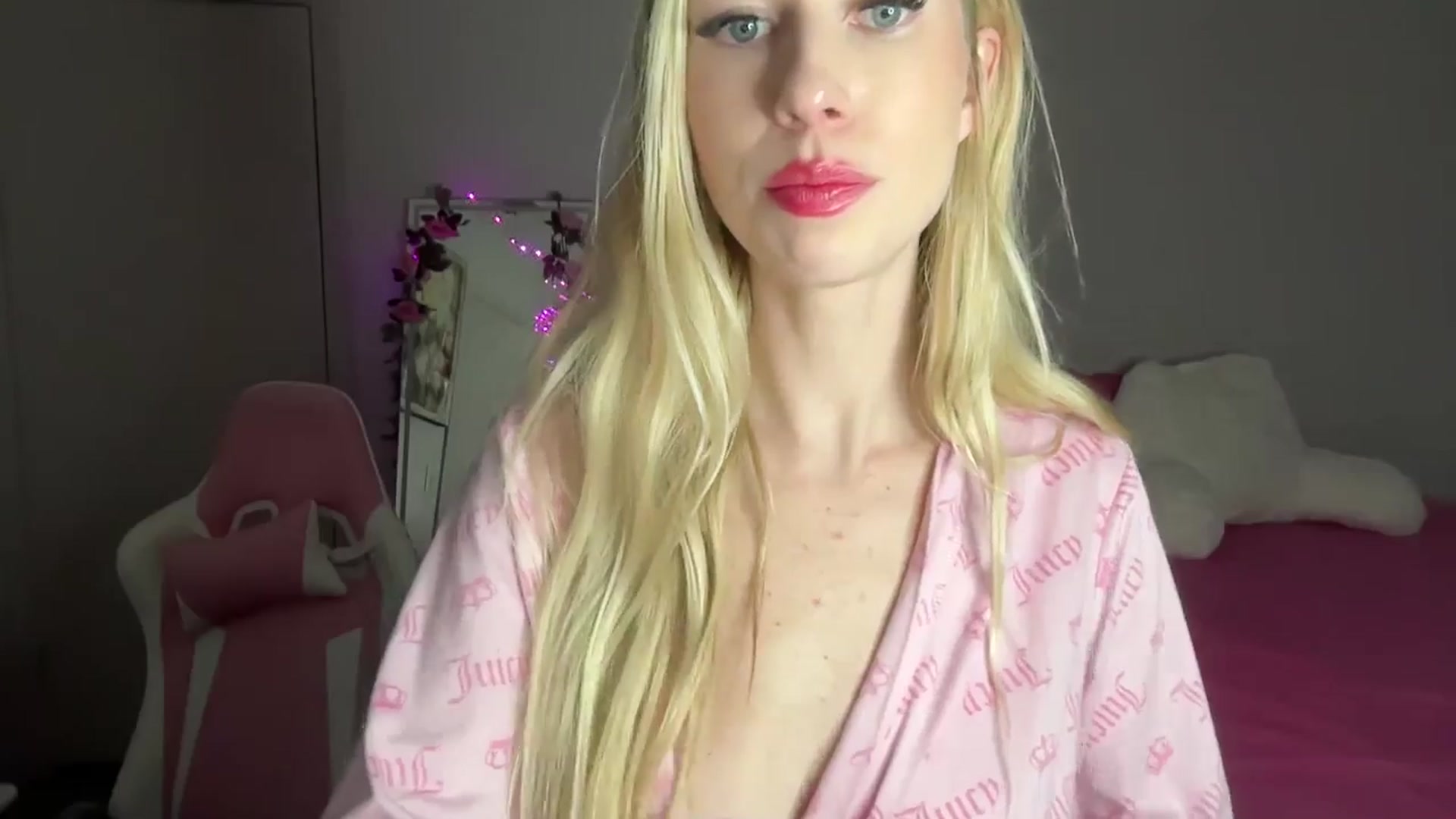 Gallery image thumbnail from StellaRose's myfreecams stream on, 01/03/2026, 03:27 image 19 of 20