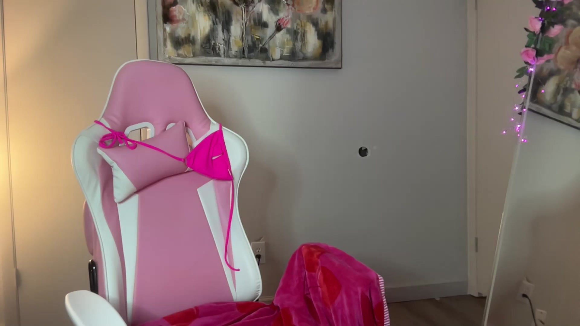 Gallery image thumbnail from StellaRose's myfreecams stream on, 02/01/2026, 04:03 image 13 of 20