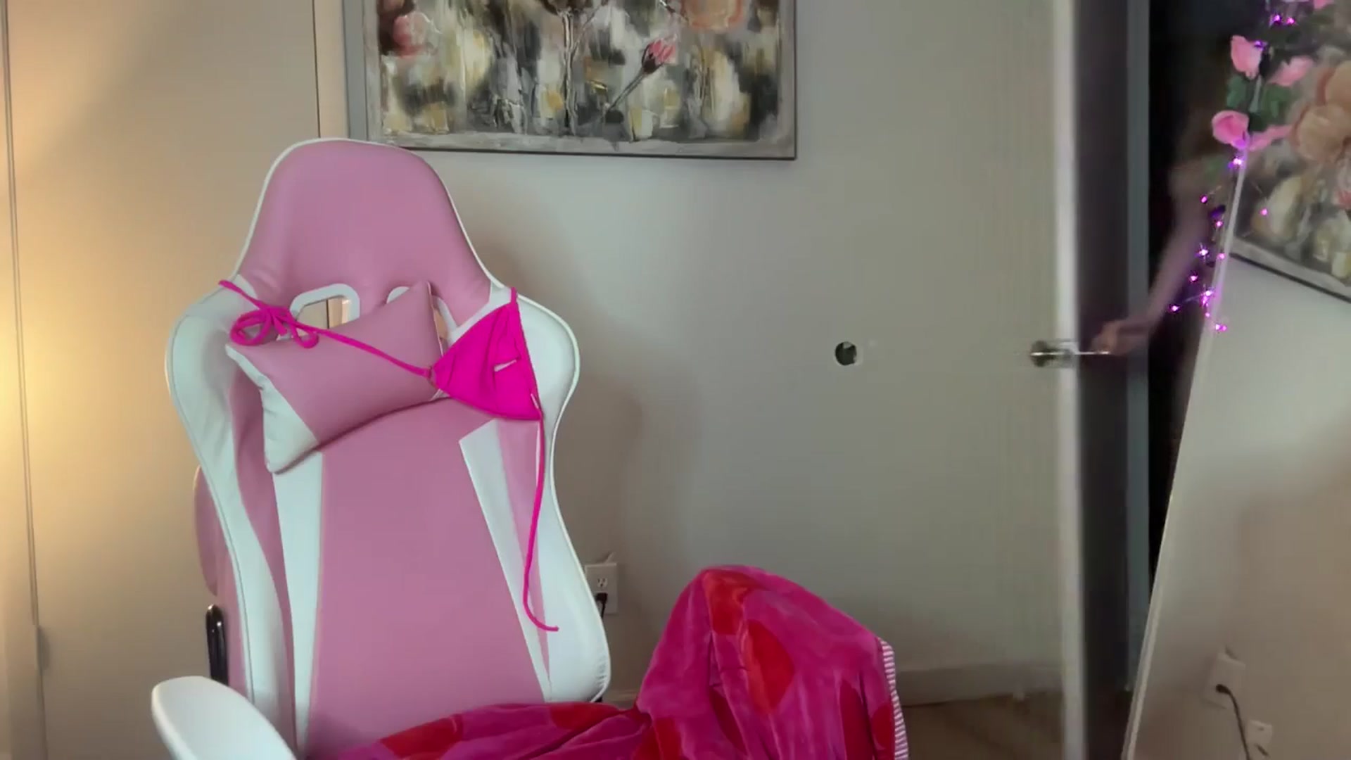 Gallery image thumbnail from StellaRose's myfreecams stream on, 02/01/2026, 04:03 image 12 of 20