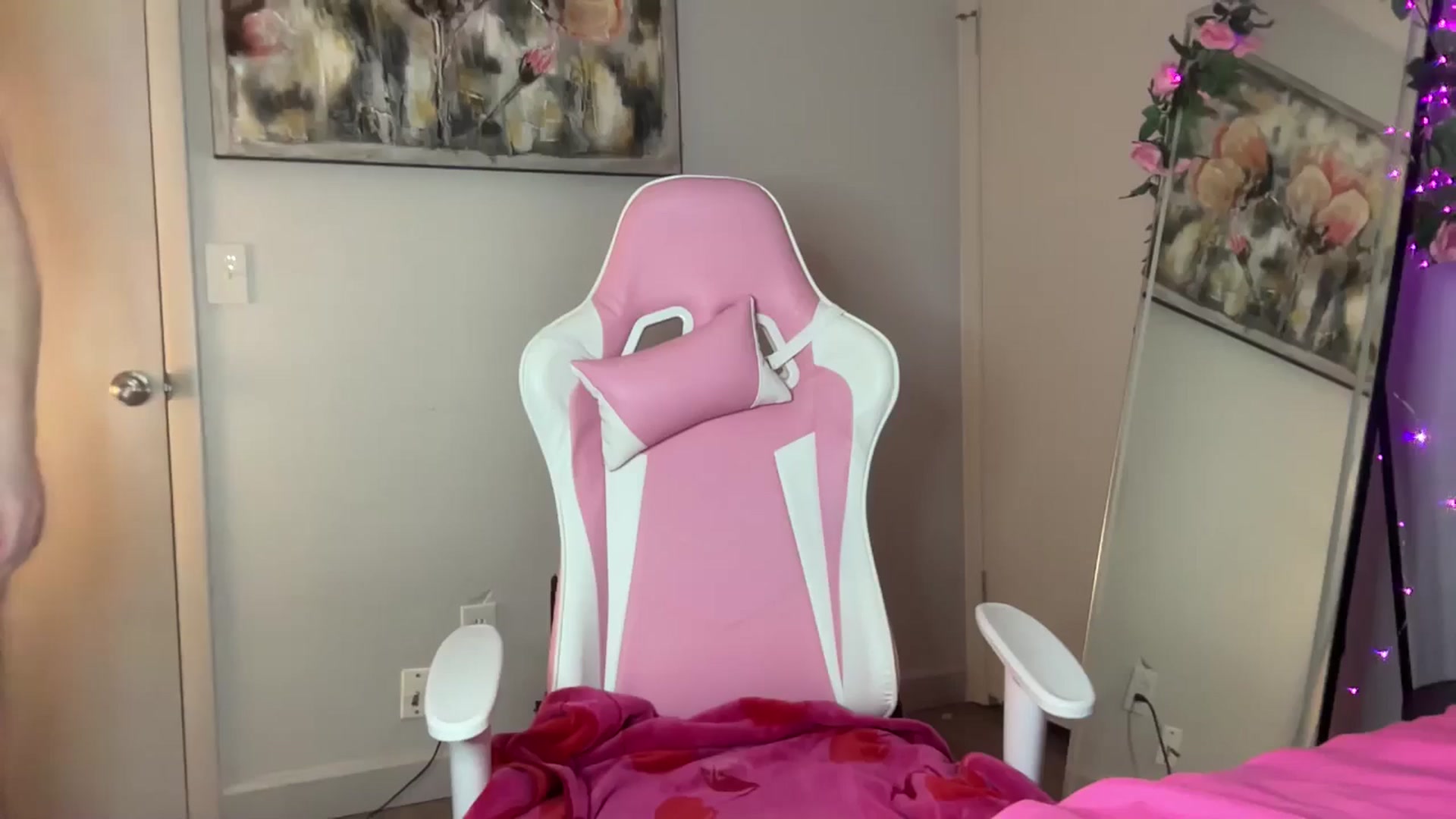 Gallery image thumbnail from StellaRose's myfreecams stream on, 02/03/2026, 24:03 image 16 of 20