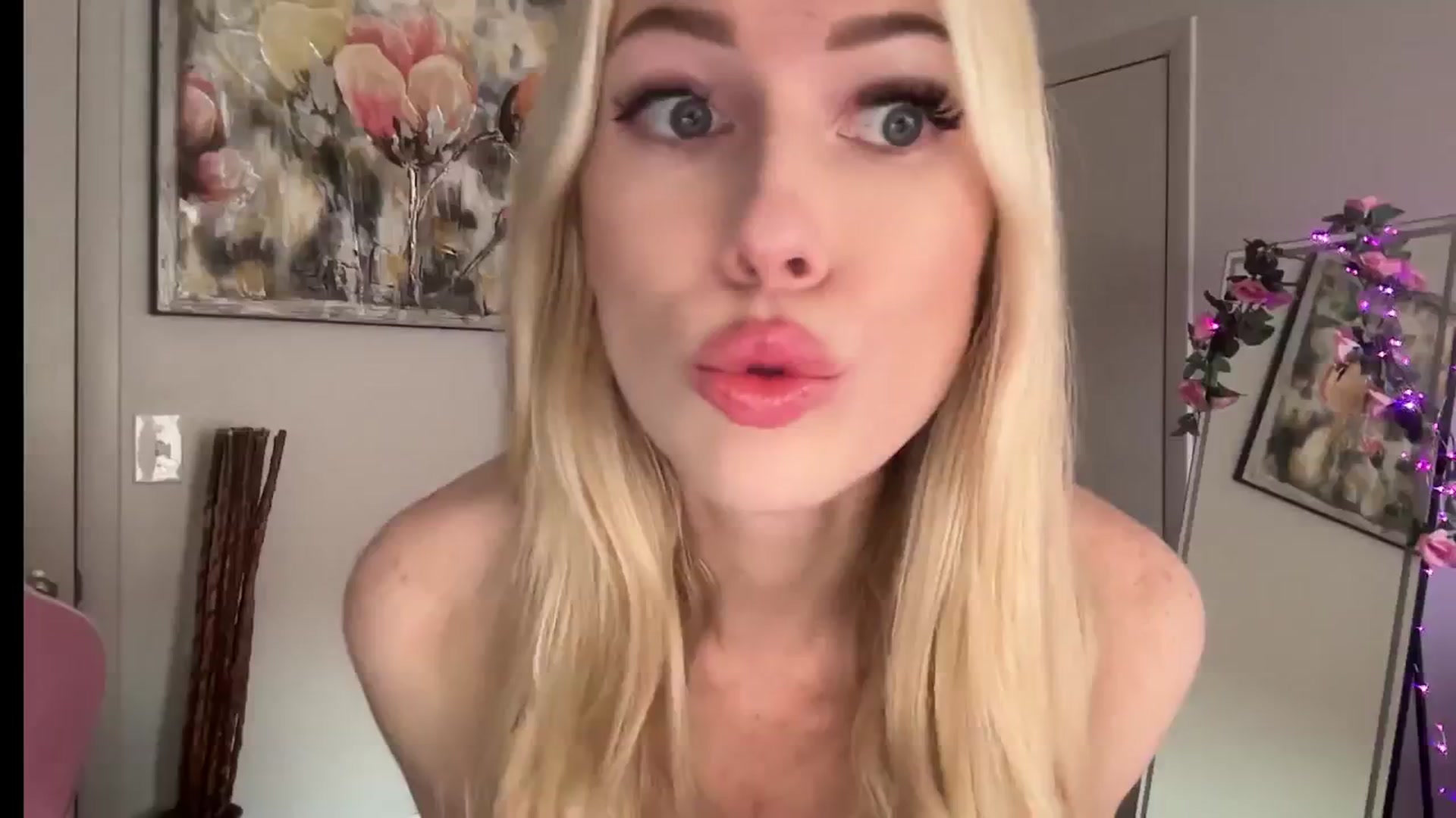 Gallery image thumbnail from StellaRose's myfreecams stream on, 03/30/2026, 22:53 image 18 of 20