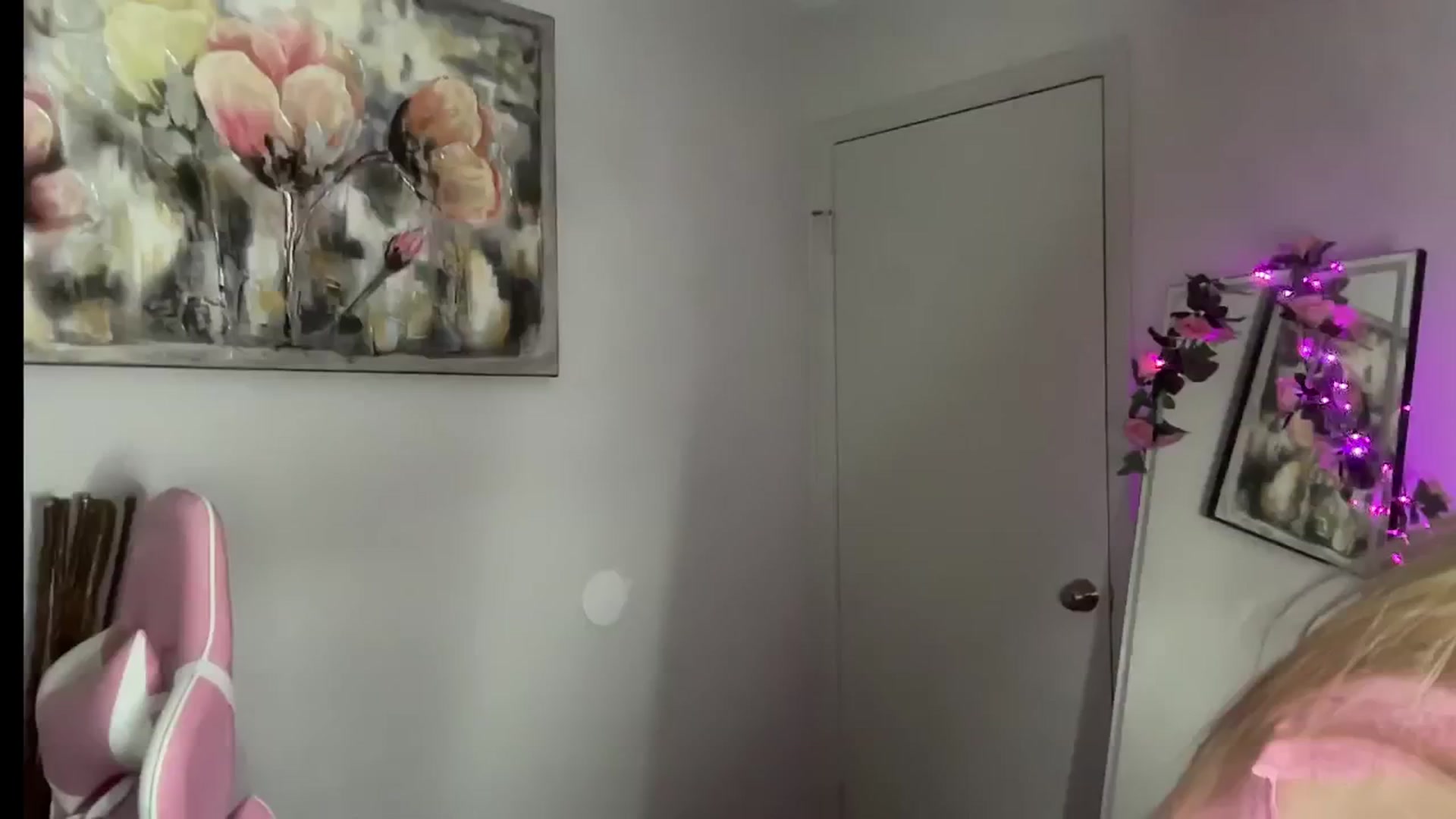 Gallery image thumbnail from StellaRose's myfreecams stream on, 04/30/2026, 01:54 image 6 of 20