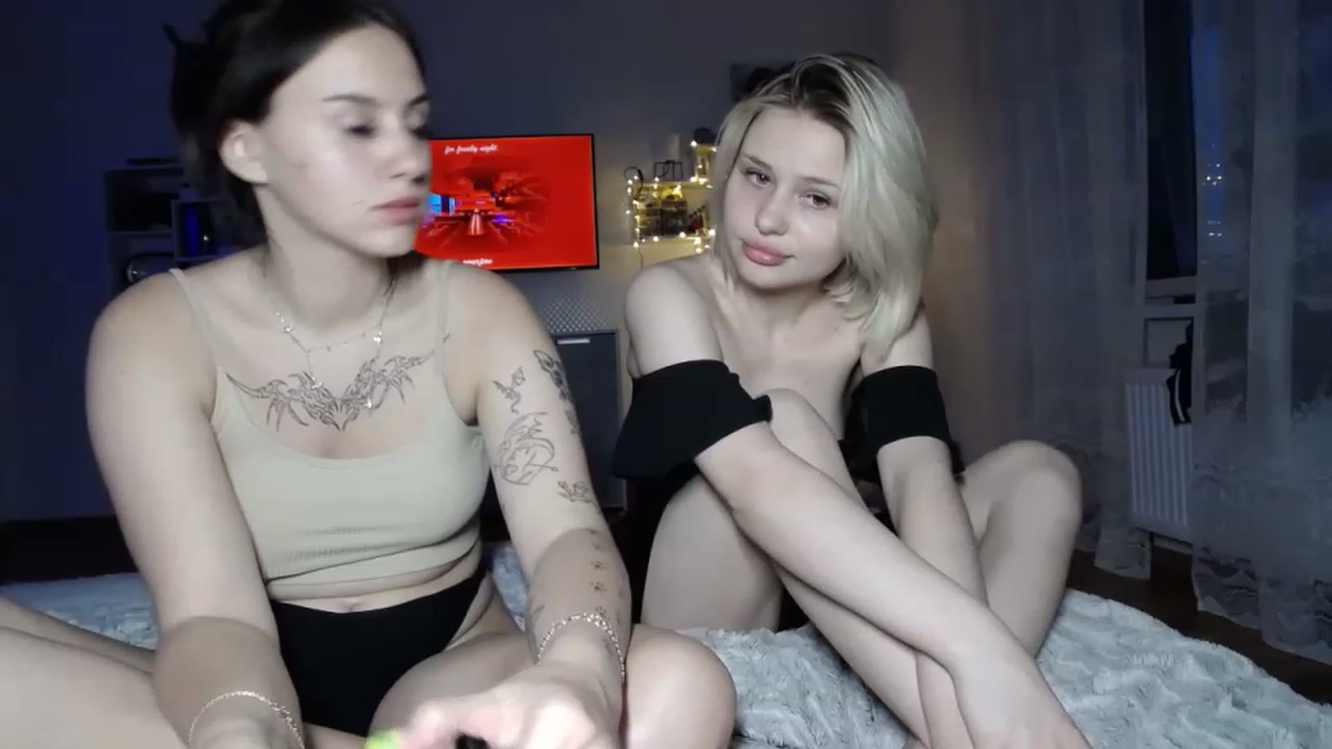 Gallery image thumbnail from StellaSol's myfreecams stream on, 07/06/2023, 18:23 image 11 of 20