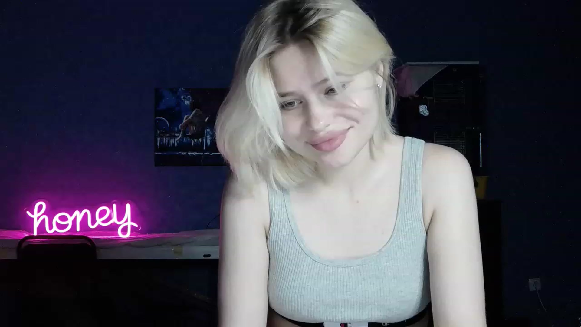 Gallery image thumbnail from StellaSol's myfreecams stream on, 07/08/2023, 20:42 image 15 of 20