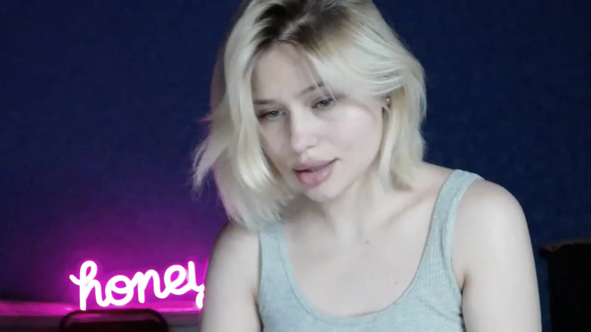 Gallery image thumbnail from StellaSol's myfreecams stream on, 07/08/2023, 21:10 image 8 of 20