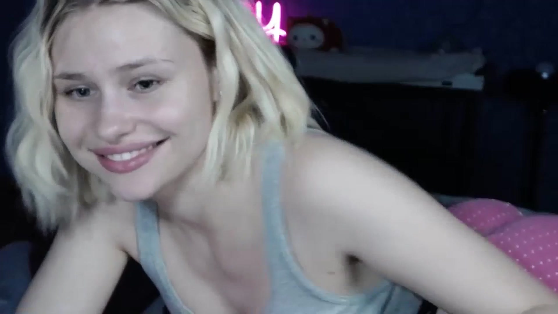 Gallery image thumbnail from StellaSol's myfreecams stream on, 07/10/2023, 20:56 image 5 of 20