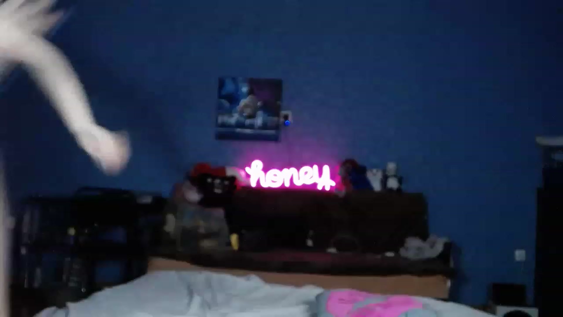 Gallery image thumbnail from StellaSol's myfreecams stream on, 07/18/2023, 22:06 image 14 of 20