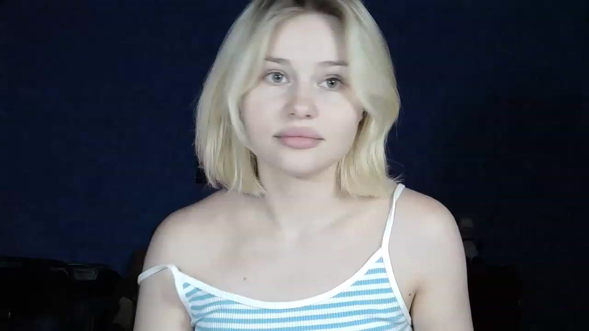 Gallery image thumbnail from StellaSol's myfreecams stream on, 07/18/2023, 22:06 image 16 of 20