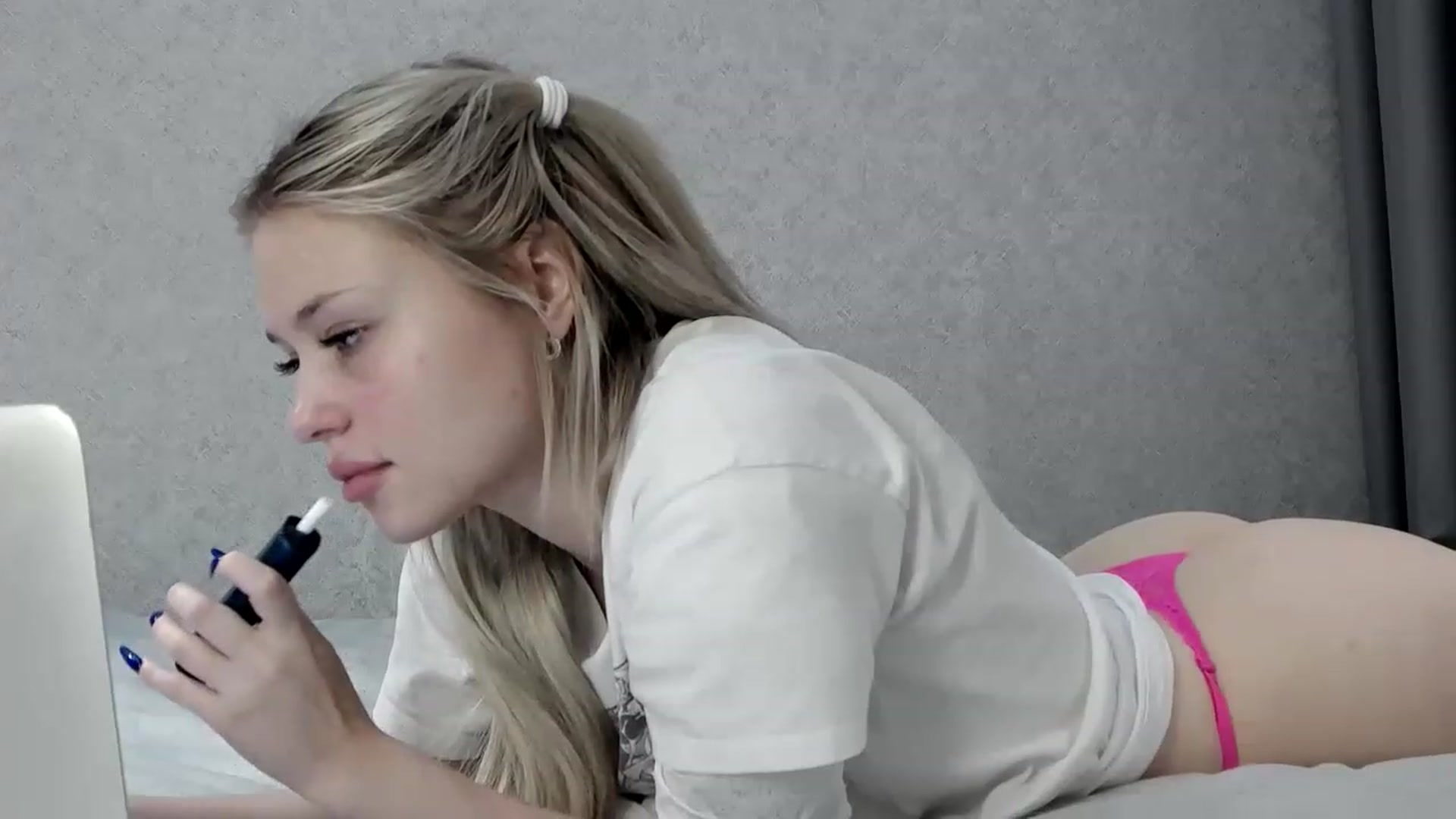 Gallery image thumbnail from StellaSol's myfreecams stream on, 08/20/2023, 01:04 image 19 of 20