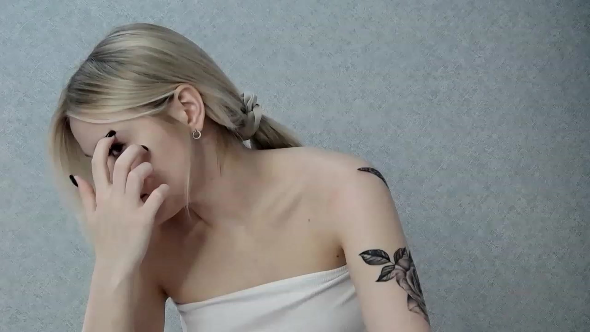 Gallery image thumbnail from StellaSol's myfreecams stream on, 08/21/2023, 23:18 image 2 of 20