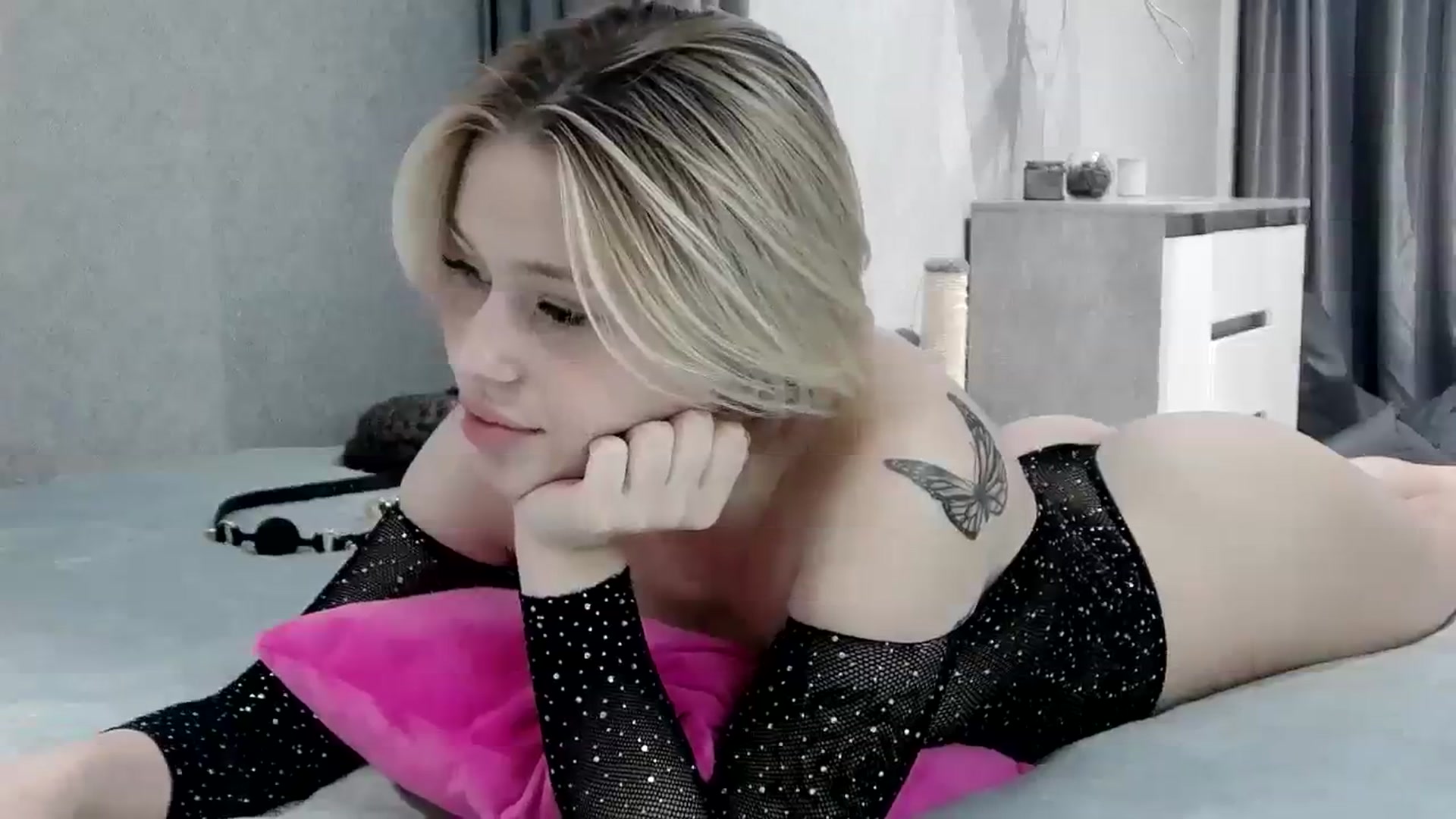 Gallery image thumbnail from StellaSol's myfreecams stream on, 09/18/2023, 21:42 image 10 of 20
