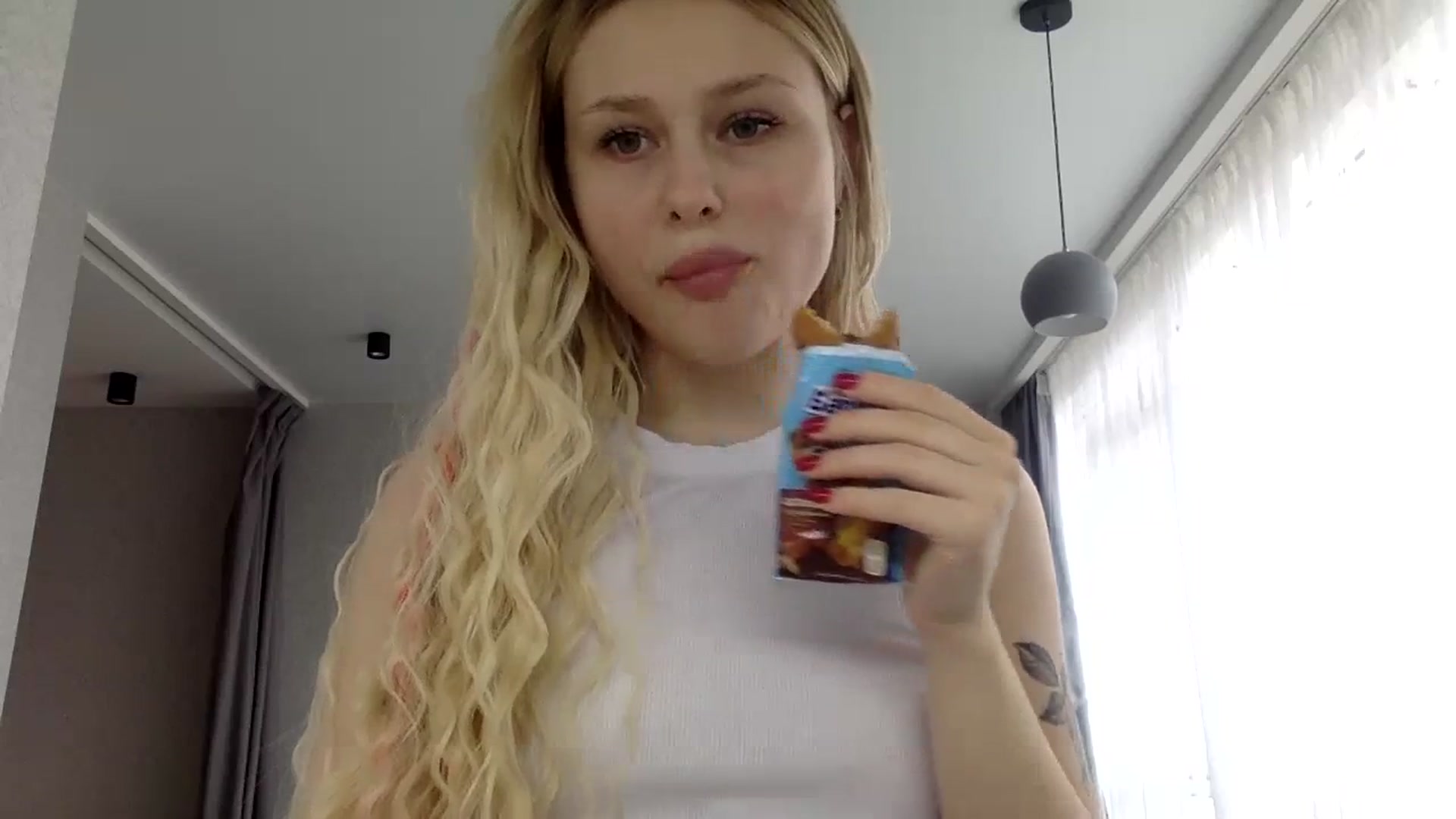 Gallery image thumbnail from StellaSol's myfreecams stream on, 11/12/2023, 13:00 image 7 of 20