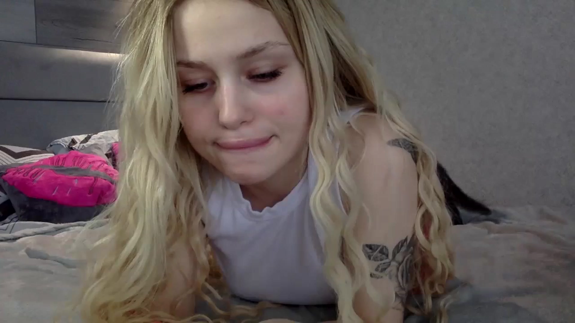 Gallery image thumbnail from StellaSol's myfreecams stream on, 11/12/2023, 13:00 image 5 of 20