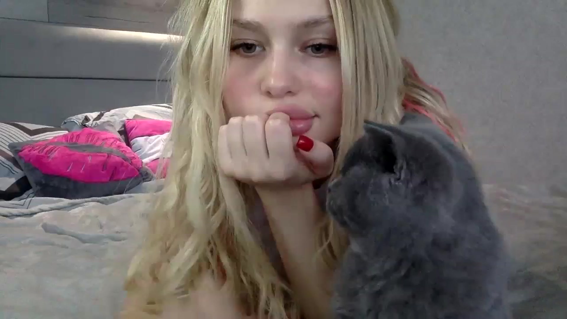 Gallery image thumbnail from StellaSol's myfreecams stream on, 11/12/2023, 13:00 image 3 of 20