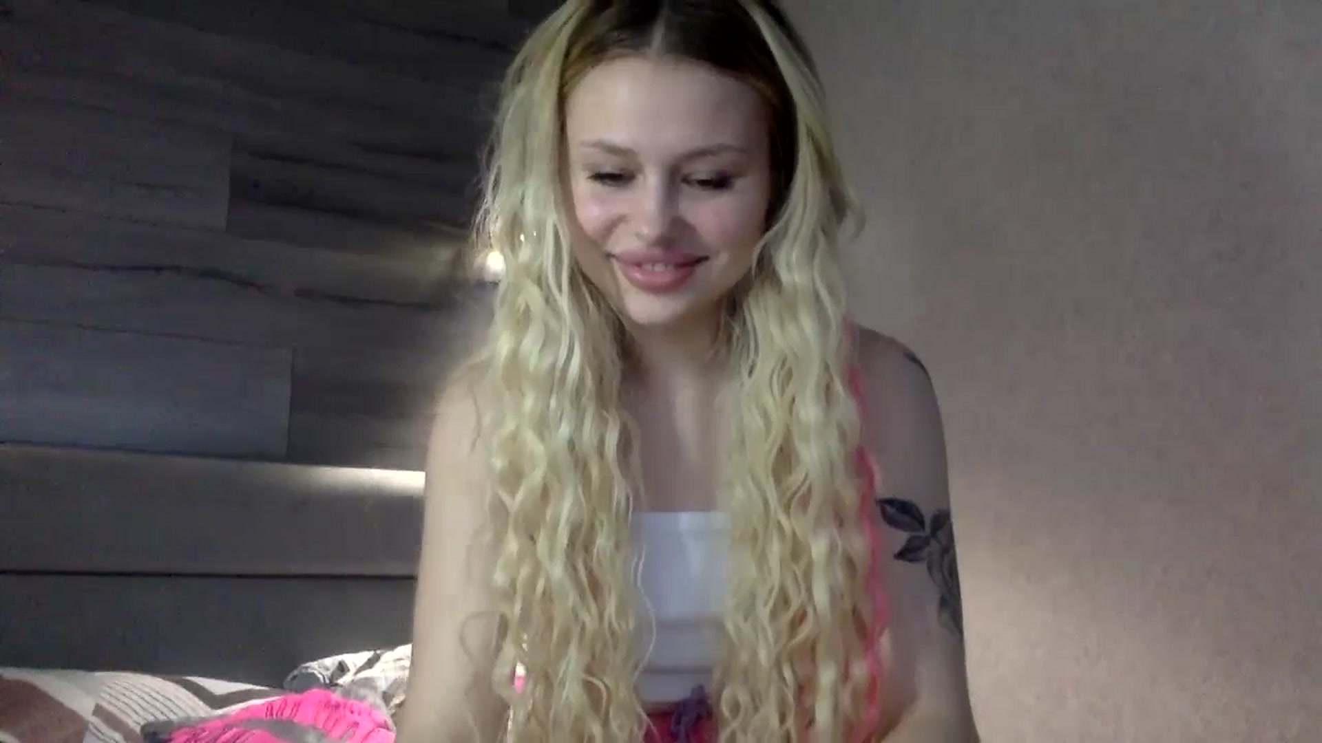 Gallery image thumbnail from StellaSol's myfreecams stream on, 11/12/2023, 14:04 image 19 of 20
