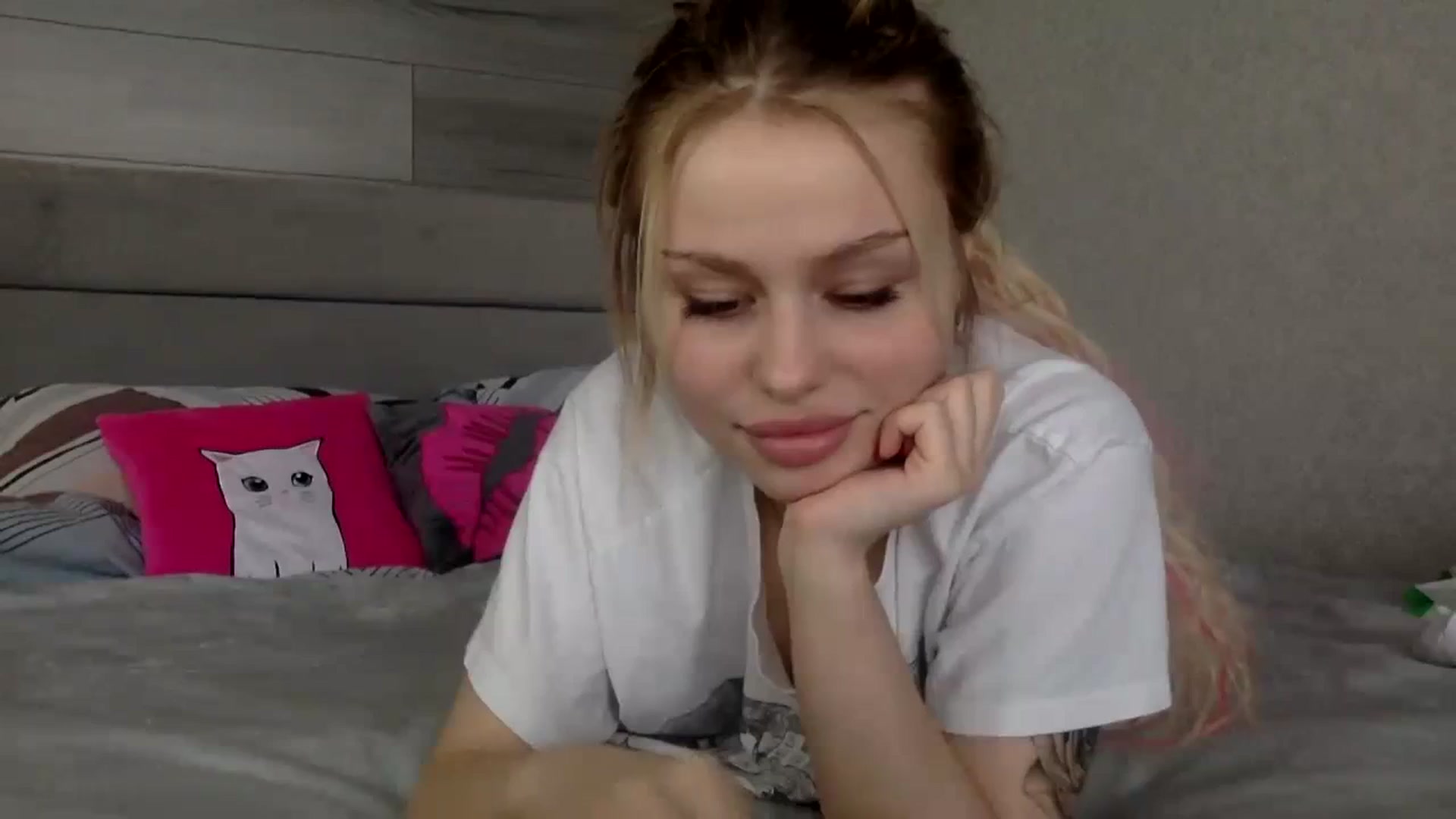 Gallery image thumbnail from StellaSol's myfreecams stream on, 11/13/2023, 13:40 image 11 of 20