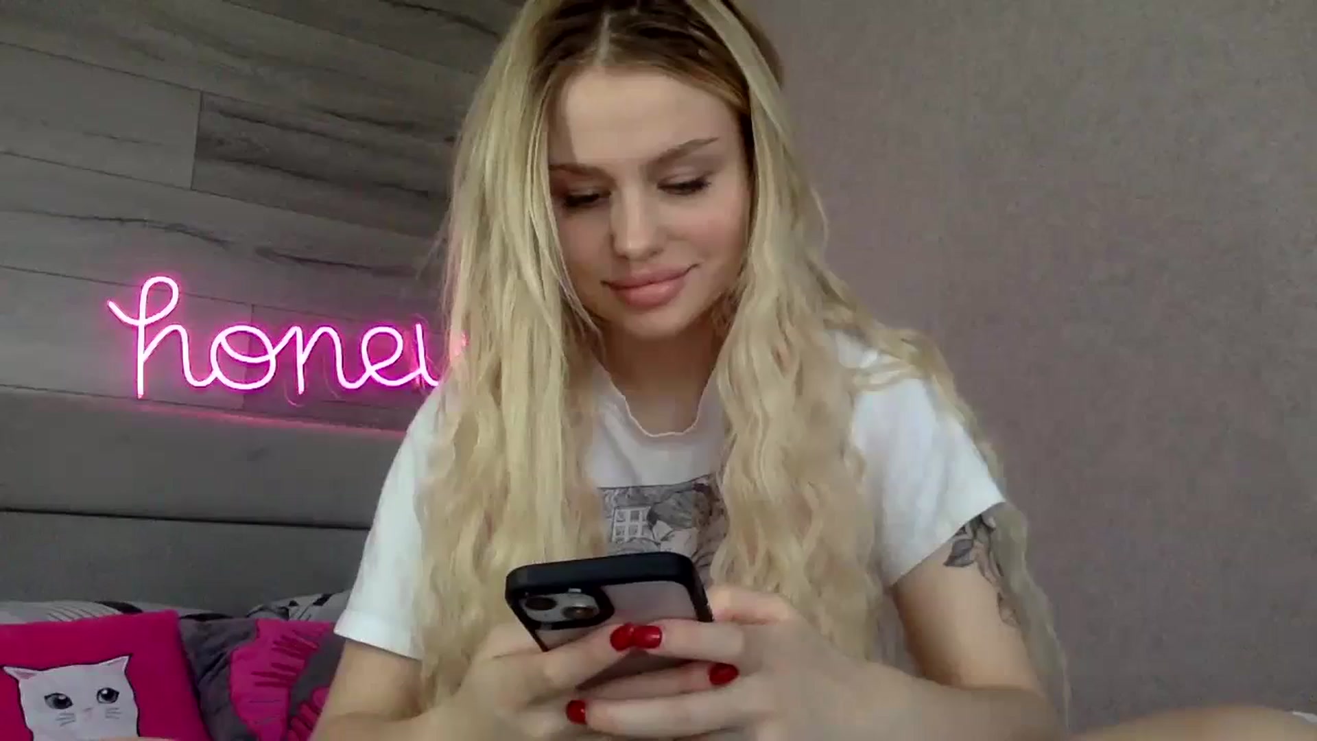 Gallery image thumbnail from StellaSol's myfreecams stream on, 11/13/2023, 14:07 image 8 of 20