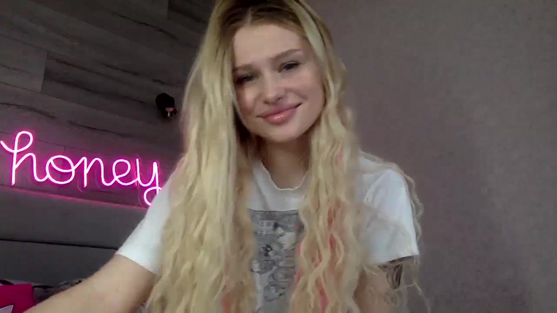 Gallery image thumbnail from StellaSol's myfreecams stream on, 11/13/2023, 14:07 image 20 of 20
