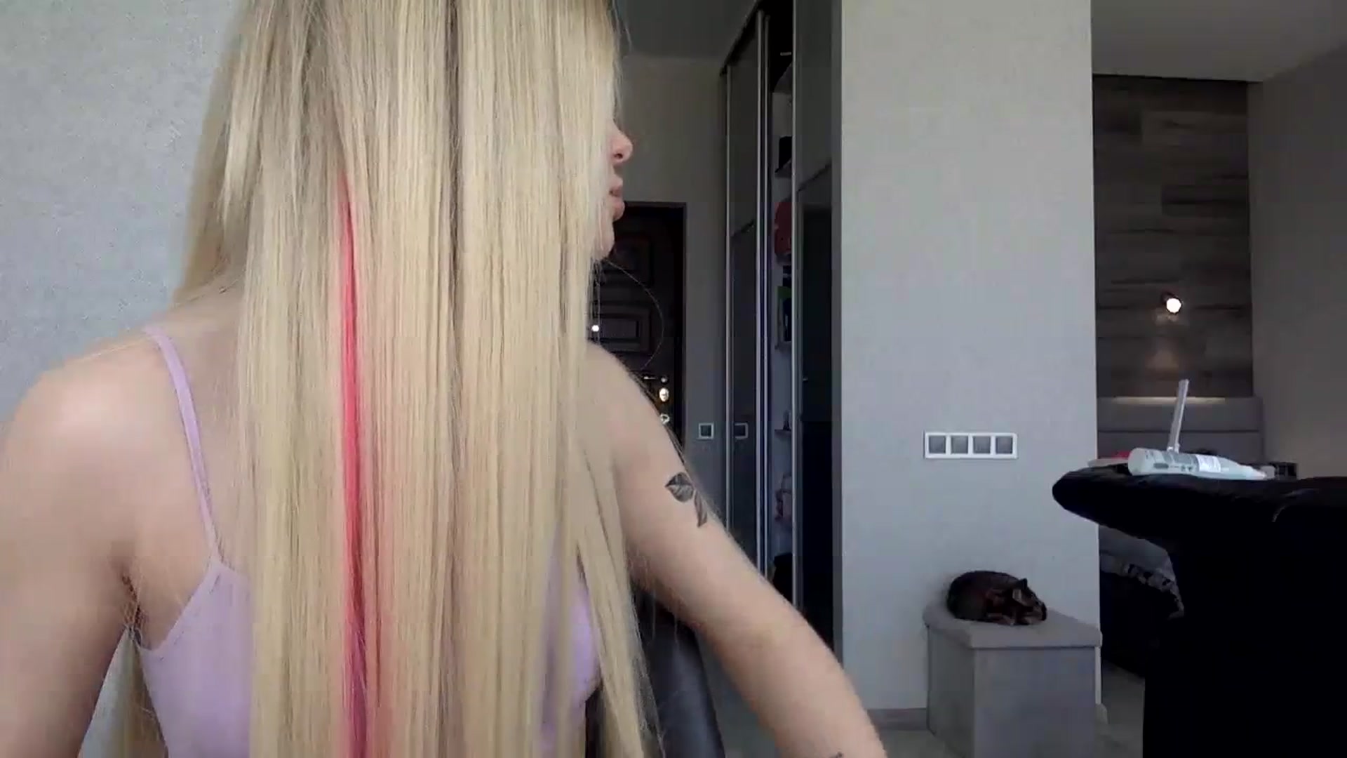 Gallery image thumbnail from StellaSol's myfreecams stream on, 11/16/2023, 12:07 image 4 of 20