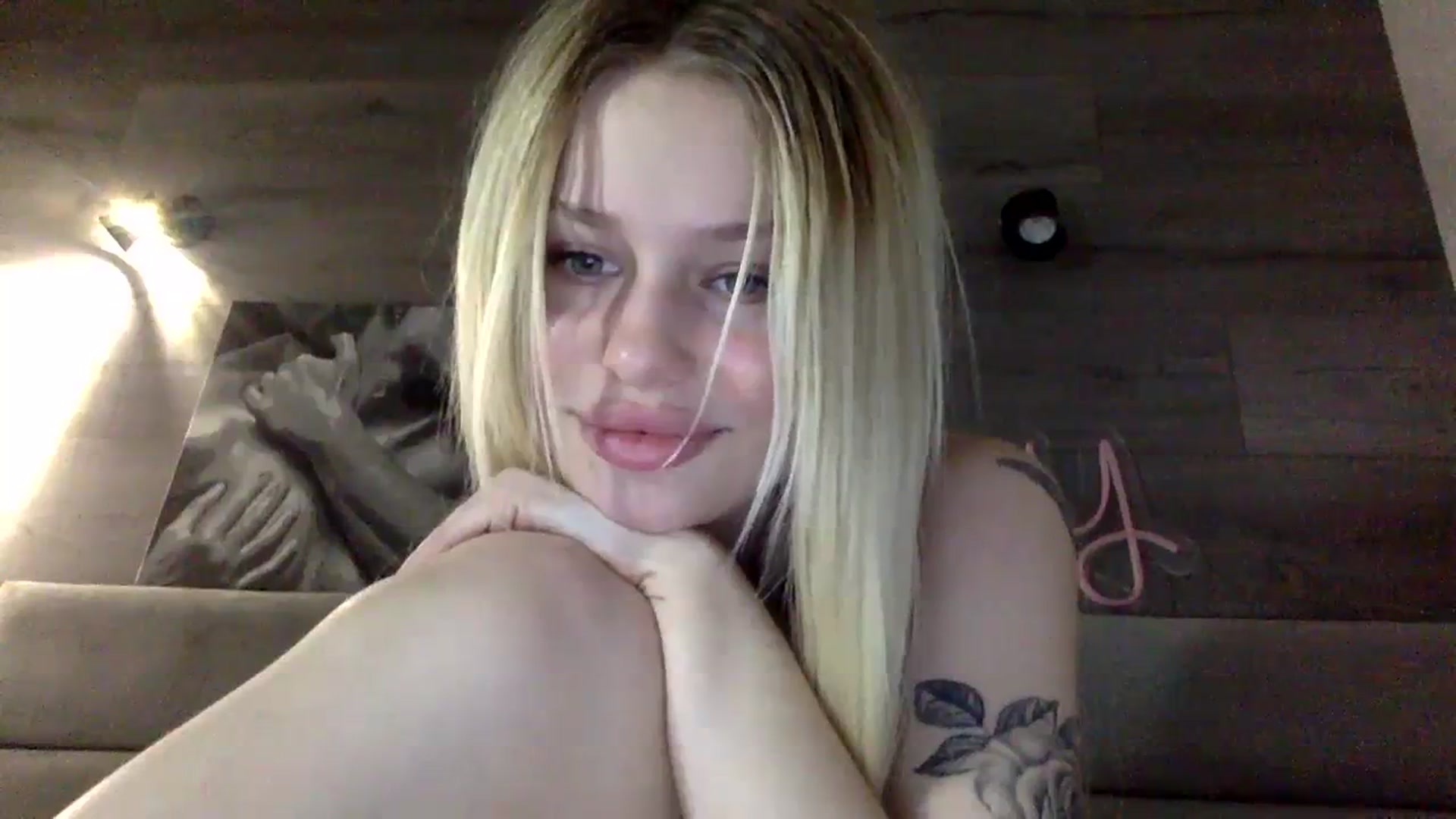 Gallery image thumbnail from StellaSol's myfreecams stream on, 11/18/2023, 20:20 image 14 of 20
