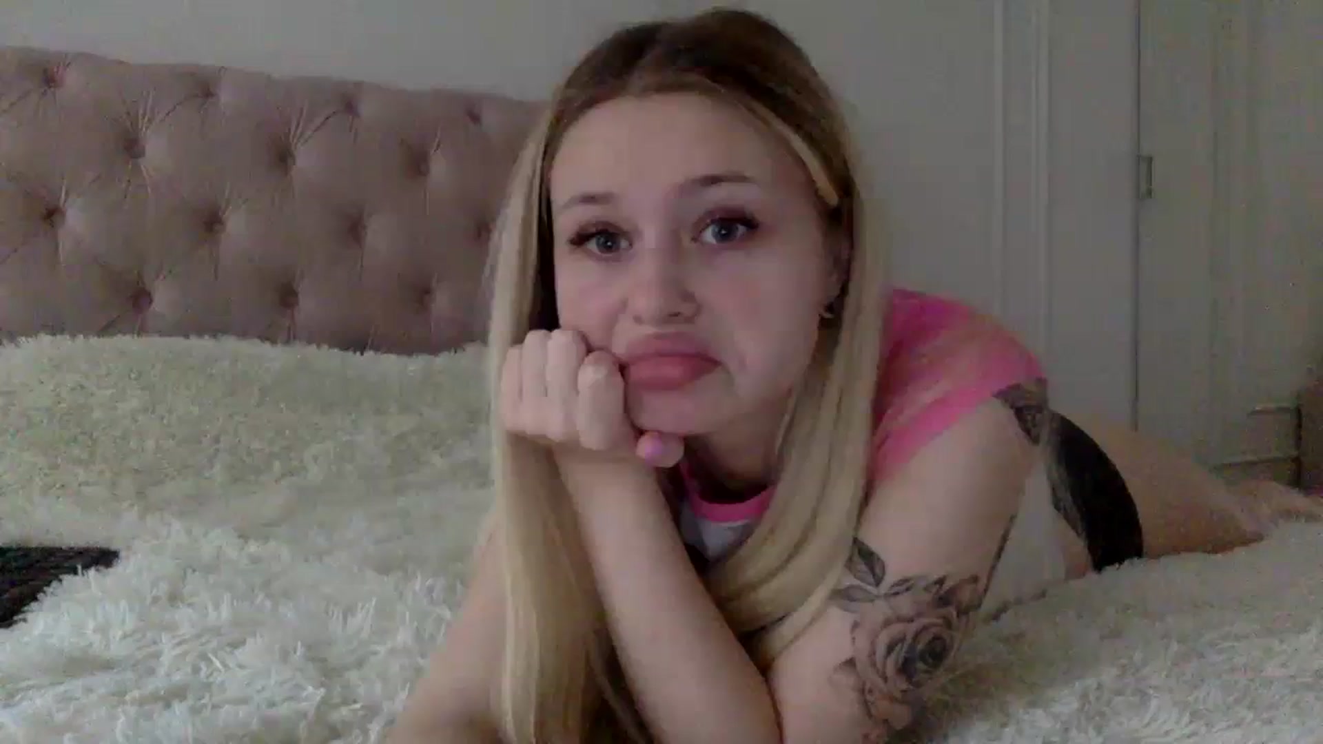 Gallery image thumbnail from StellaSol's myfreecams stream on, 12/14/2023, 08:22 image 1 of 20