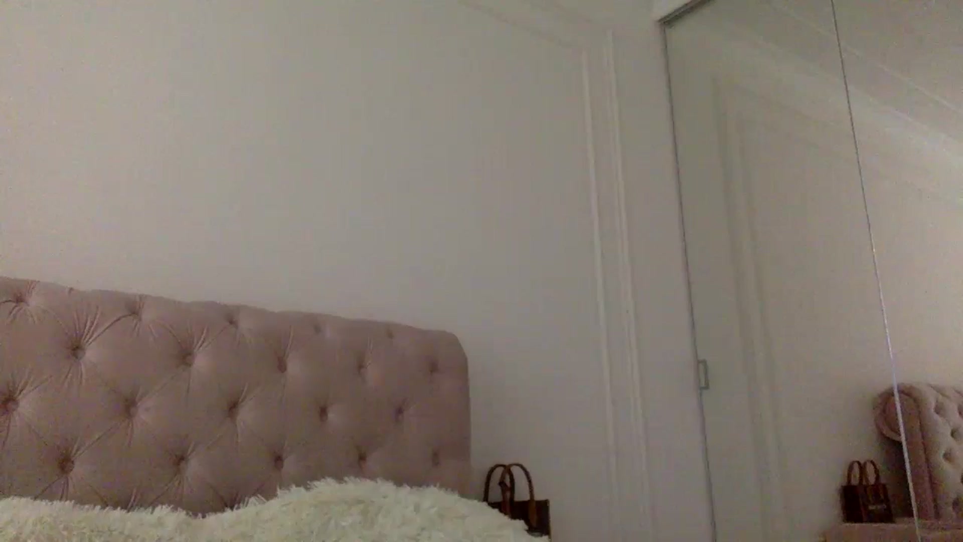 Gallery image thumbnail from StellaSol's myfreecams stream on, 12/14/2023, 08:22 image 10 of 20