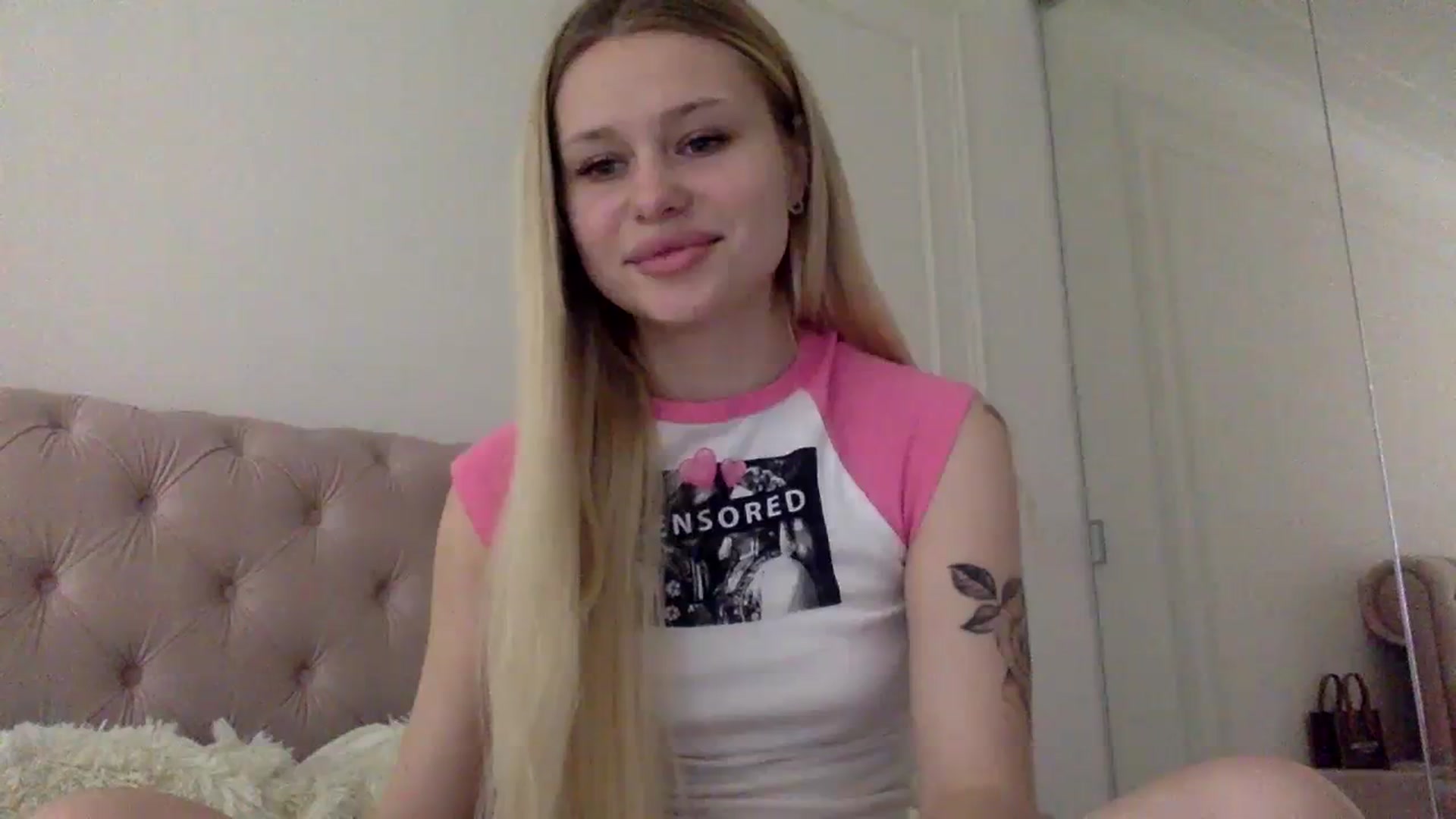 Gallery image thumbnail from StellaSol's myfreecams stream on, 12/14/2023, 08:38 image 15 of 20