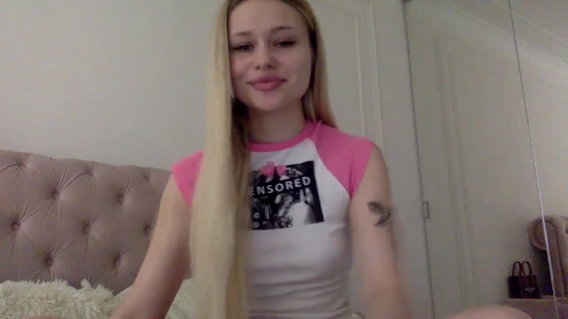 Gallery image thumbnail from StellaSol's myfreecams stream on, 12/14/2023, 08:38 image 5 of 20