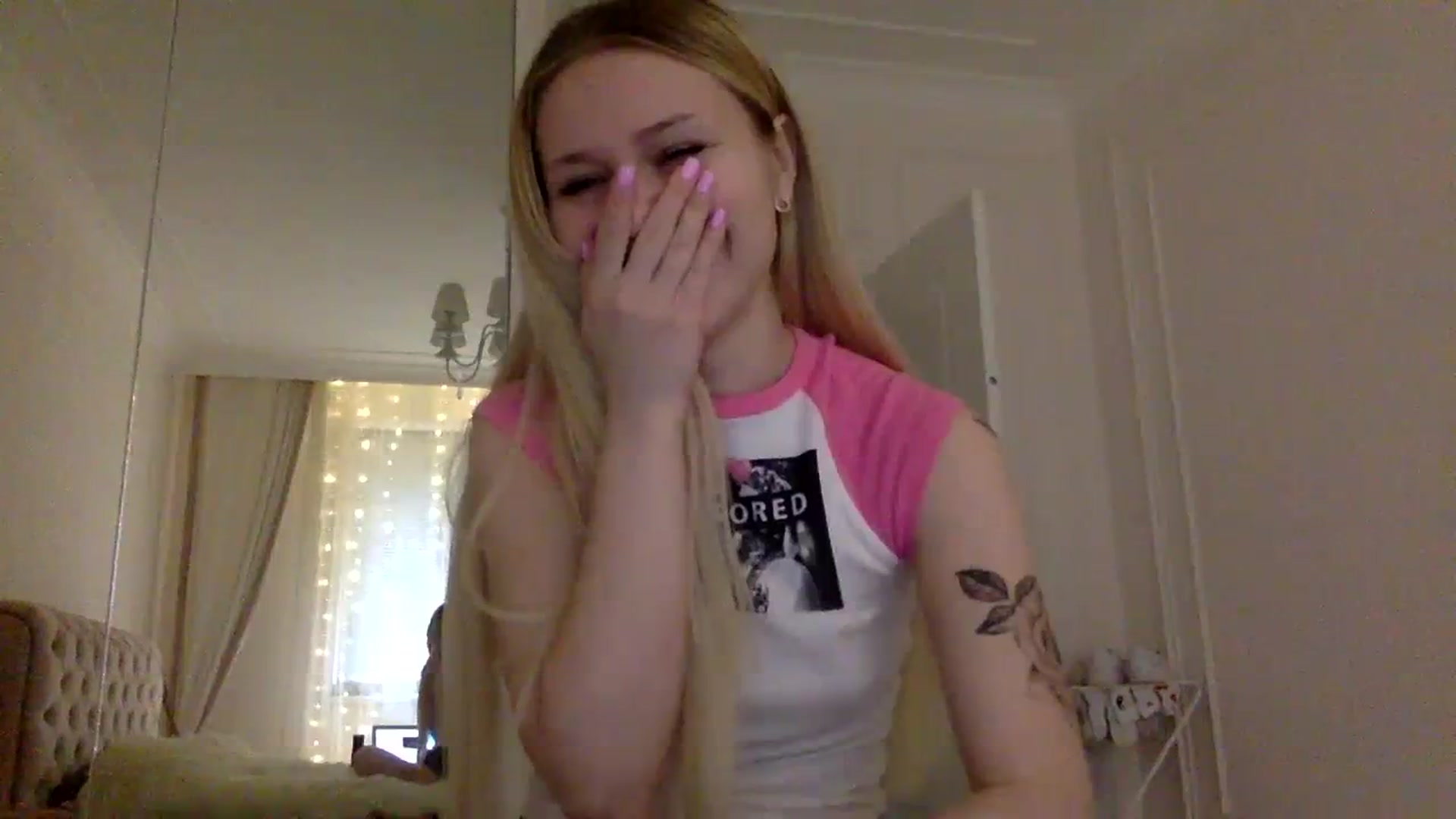 Gallery image thumbnail from StellaSol's myfreecams stream on, 12/14/2023, 10:34 image 20 of 20