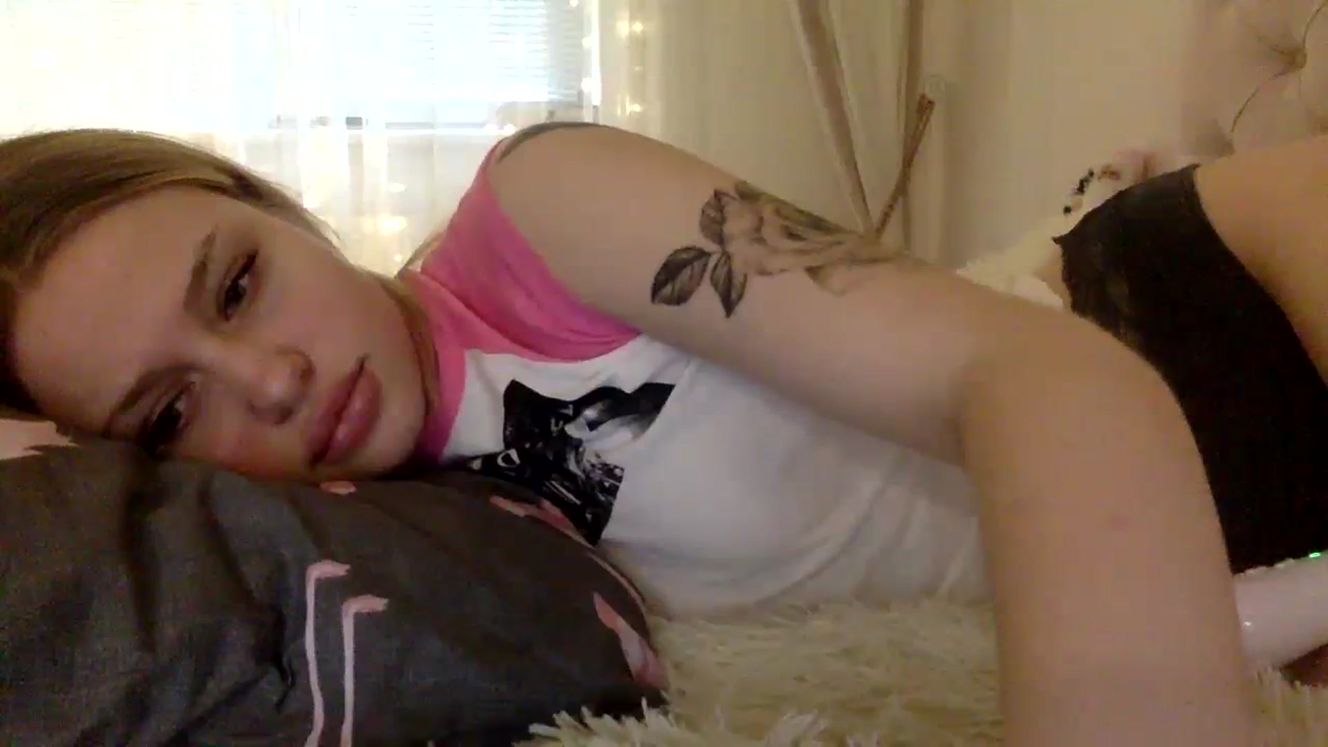 Gallery image thumbnail from StellaSol's myfreecams stream on, 12/14/2023, 11:45 image 11 of 20