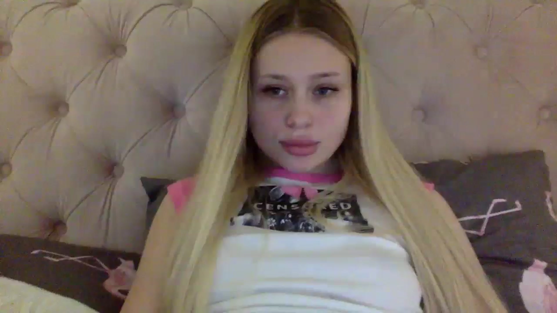 Gallery image thumbnail from StellaSol's myfreecams stream on, 12/14/2023, 11:45 image 1 of 20