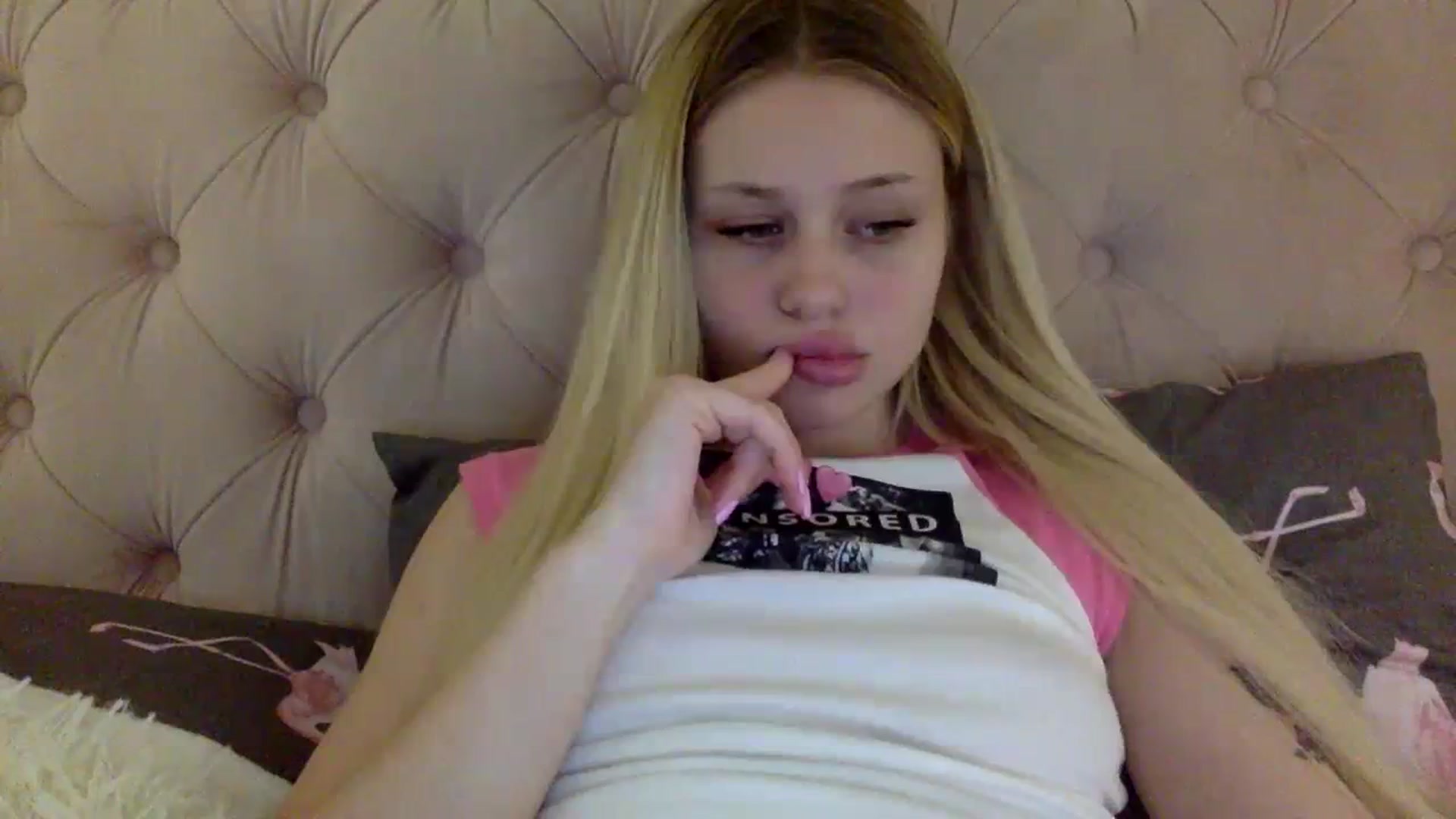 Gallery image thumbnail from StellaSol's myfreecams stream on, 12/14/2023, 11:45 image 3 of 20