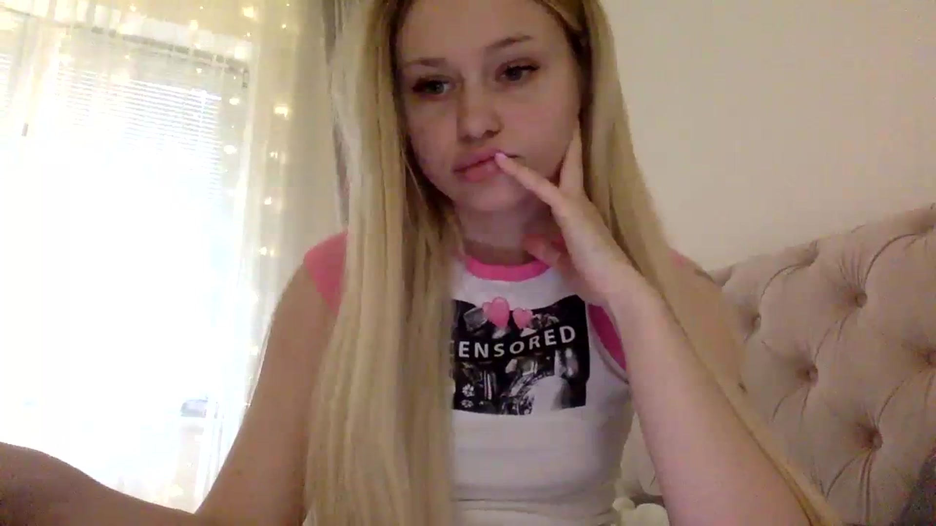 Gallery image thumbnail from StellaSol's myfreecams stream on, 12/14/2023, 11:45 image 20 of 20