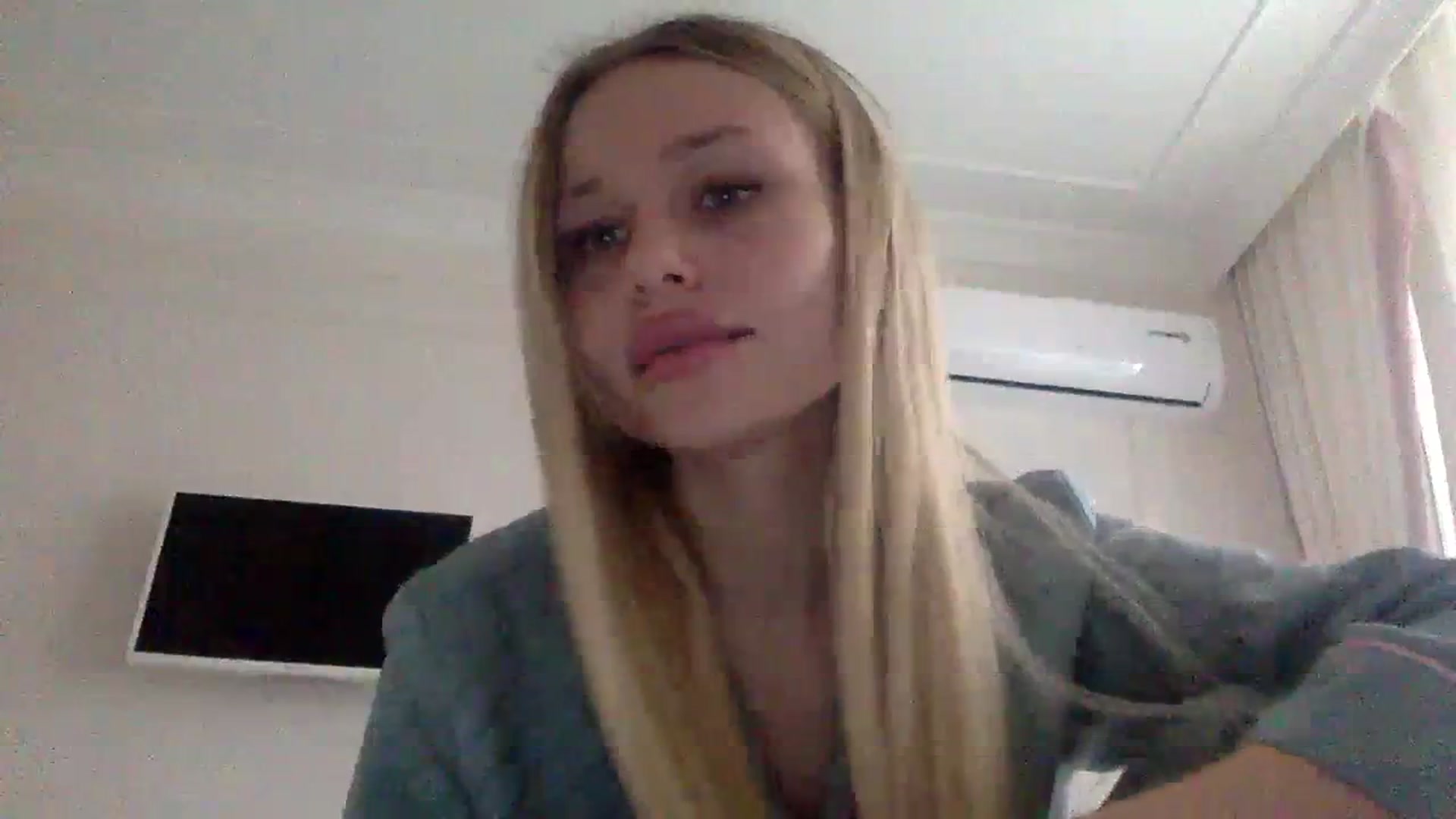 Gallery image thumbnail from StellaSol's myfreecams stream on, 12/17/2023, 13:31 image 2 of 20