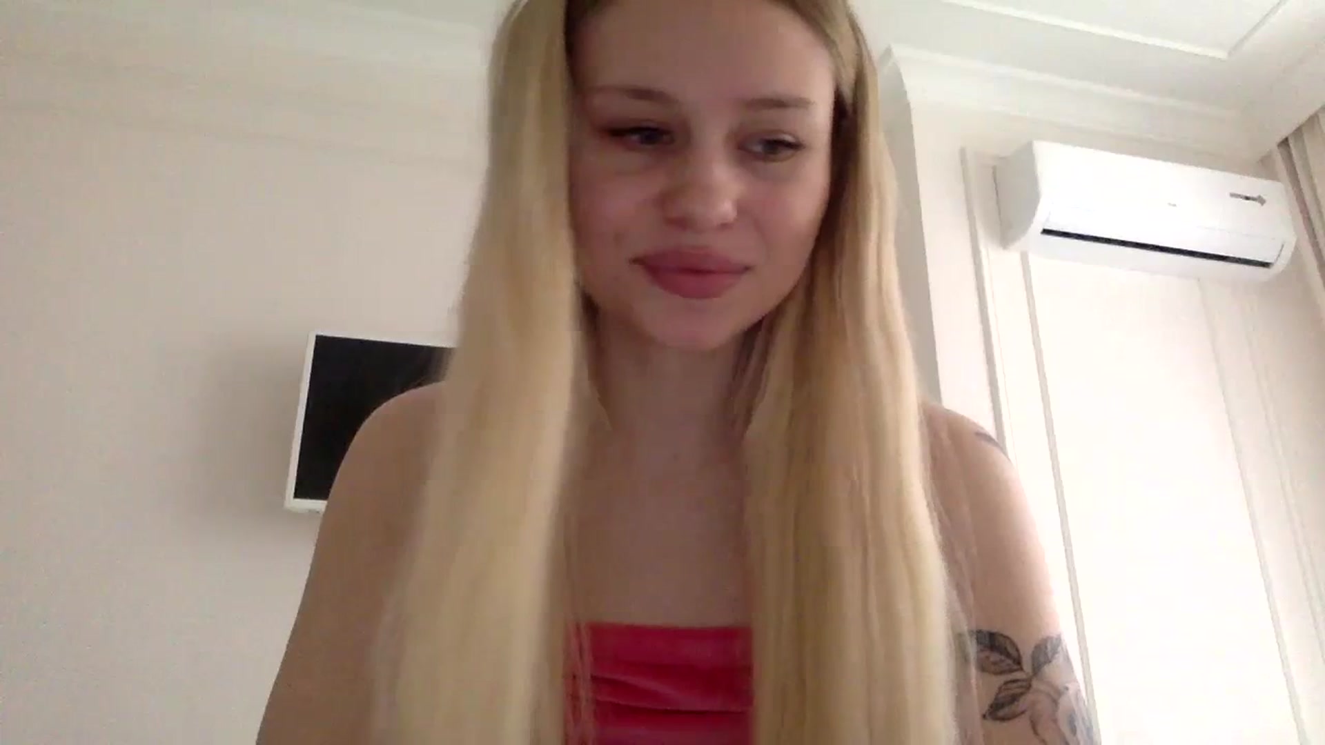 Gallery image thumbnail from StellaSol's myfreecams stream on, 12/23/2023, 12:07 image 7 of 20