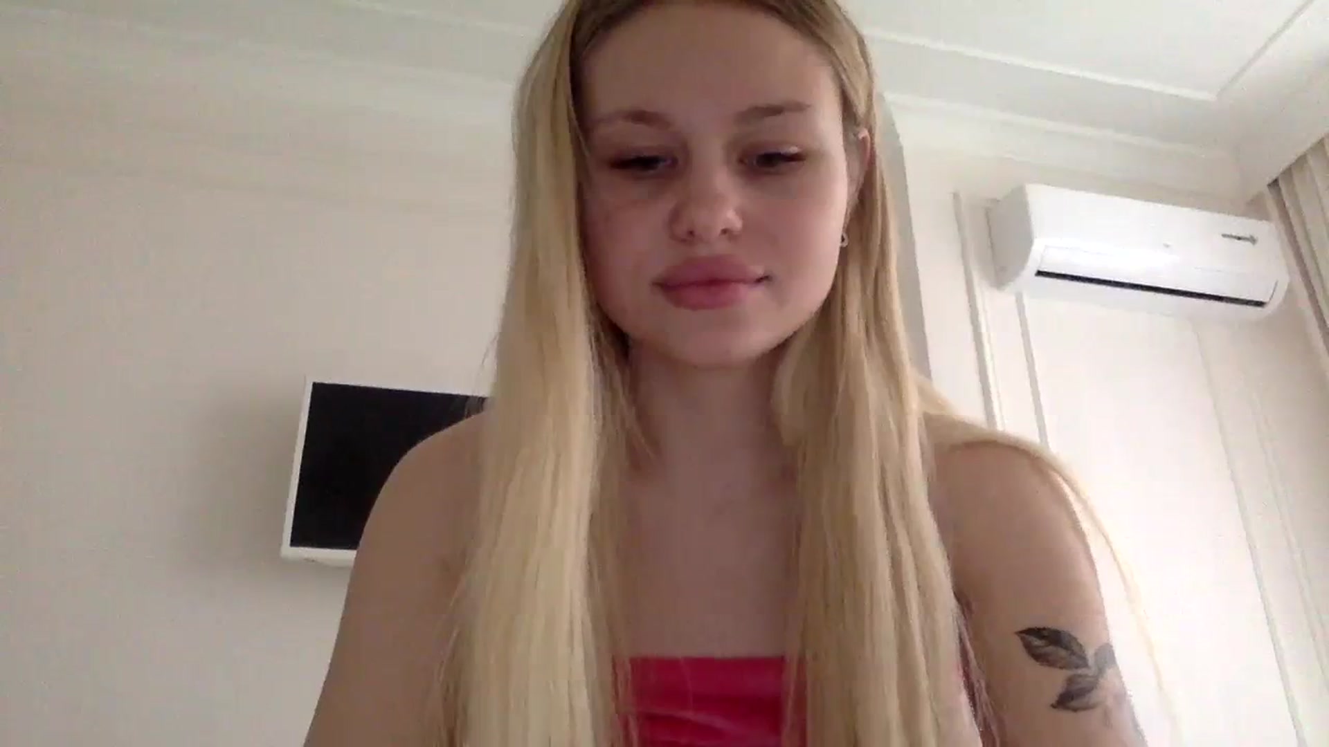 Gallery image thumbnail from StellaSol's myfreecams stream on, 12/23/2023, 12:07 image 5 of 20