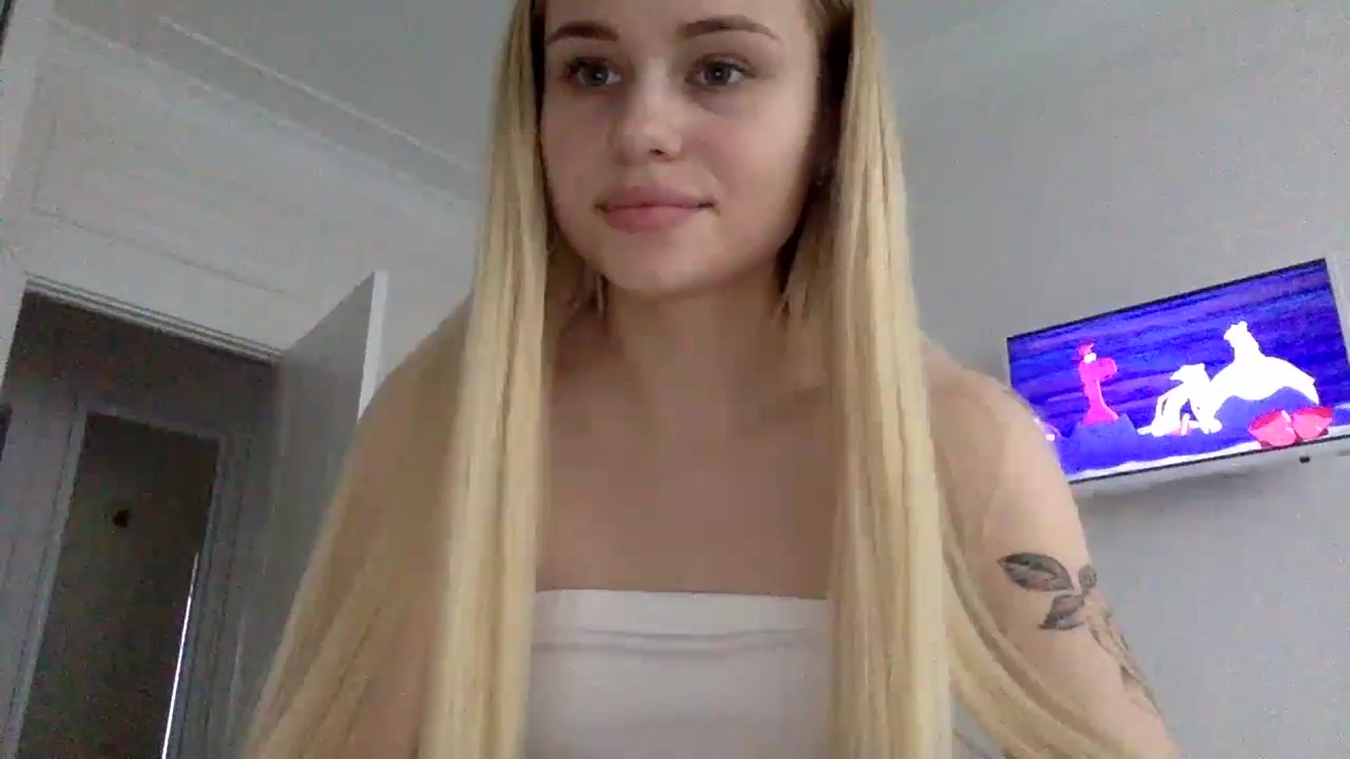 Gallery image thumbnail from StellaSol's myfreecams stream on, 01/05/2024, 12:00 image 10 of 20