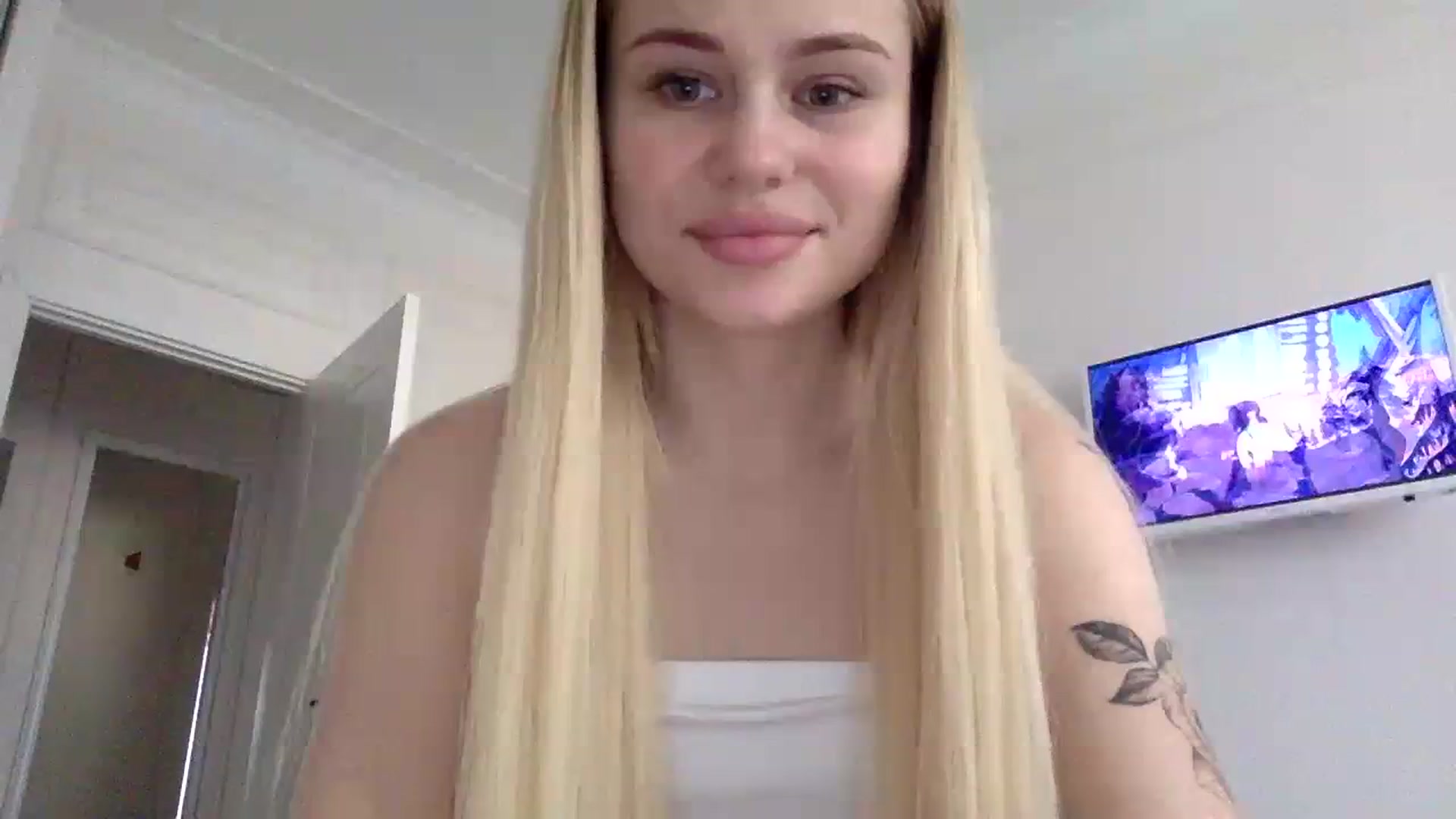 Gallery image thumbnail from StellaSol's myfreecams stream on, 01/05/2024, 12:00 image 11 of 20